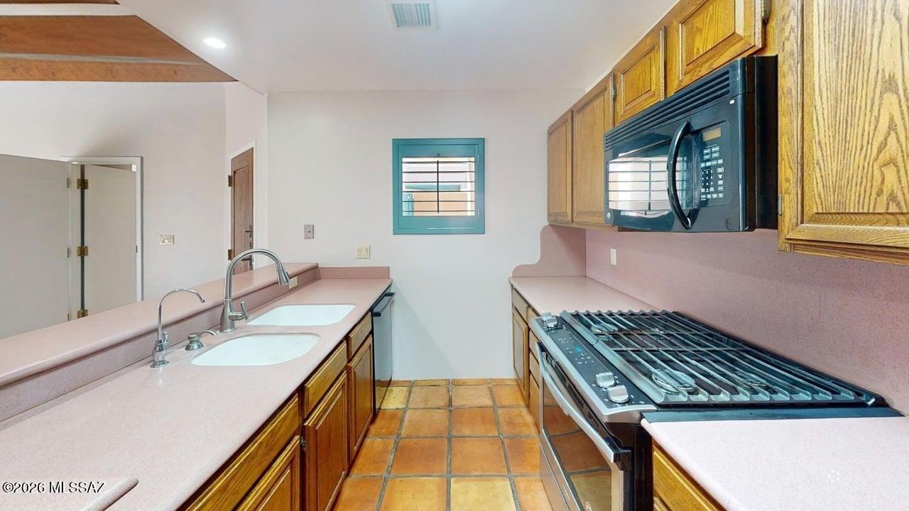 Starr Pass - Residential Lease