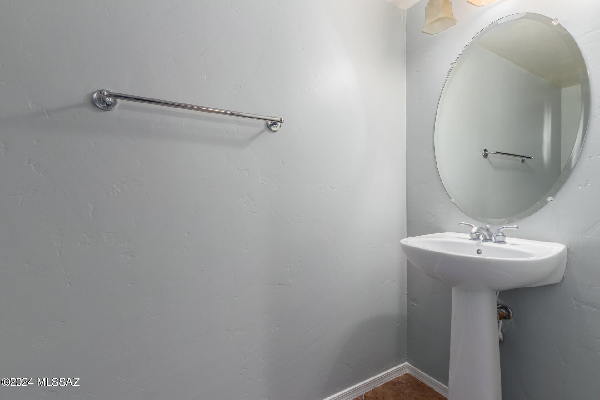 Paseo del Rio - Residential Lease