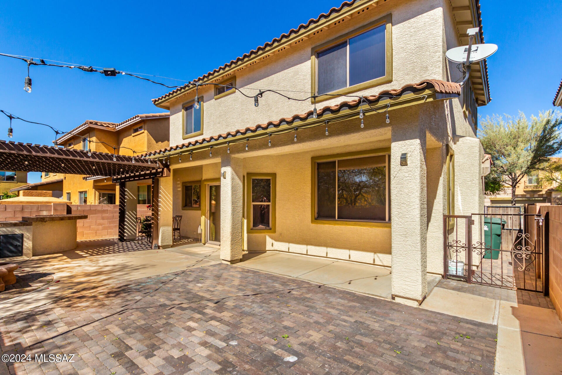 Paseo del Rio - Residential Lease