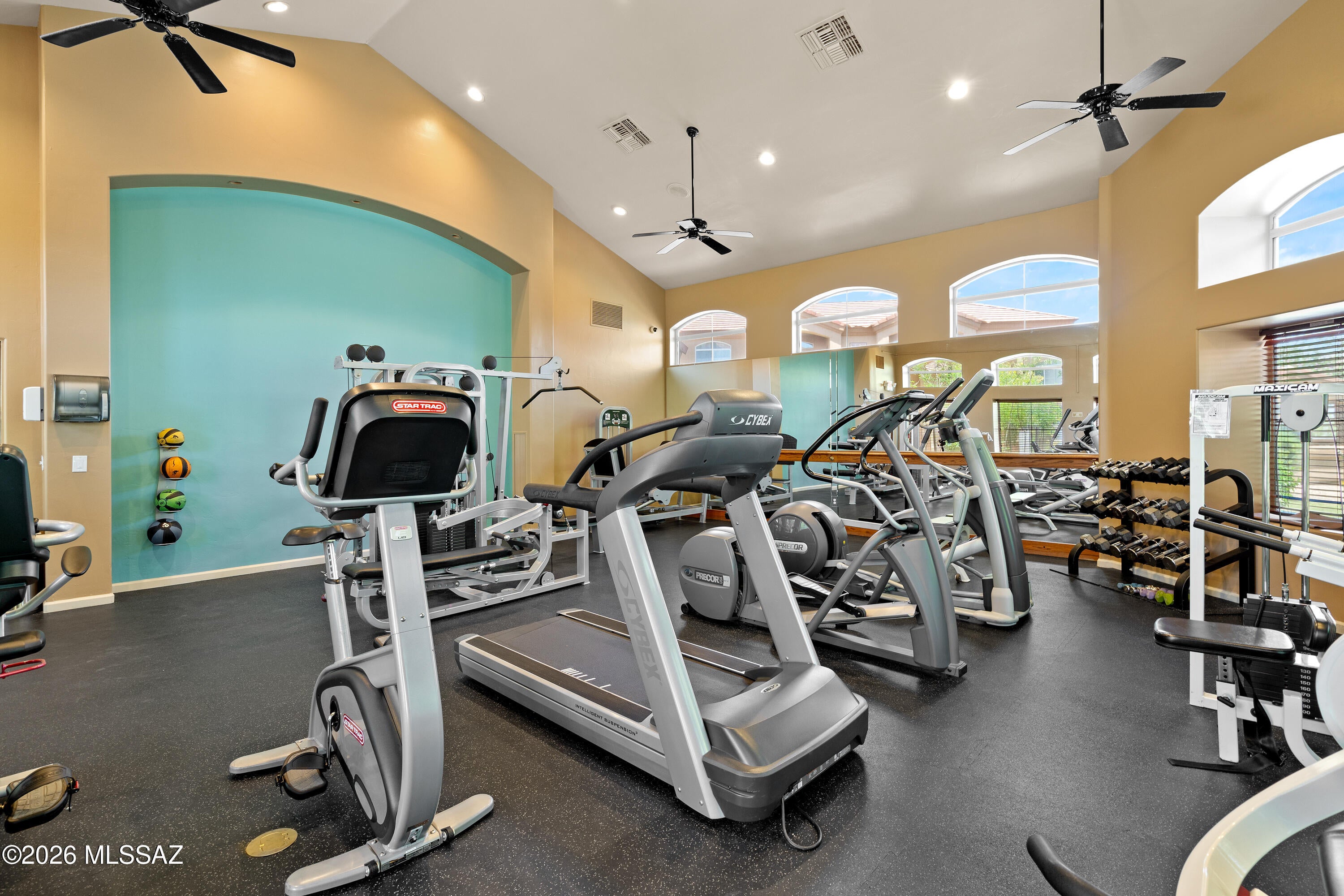 Pinnacle Canyon Condominium - Residential