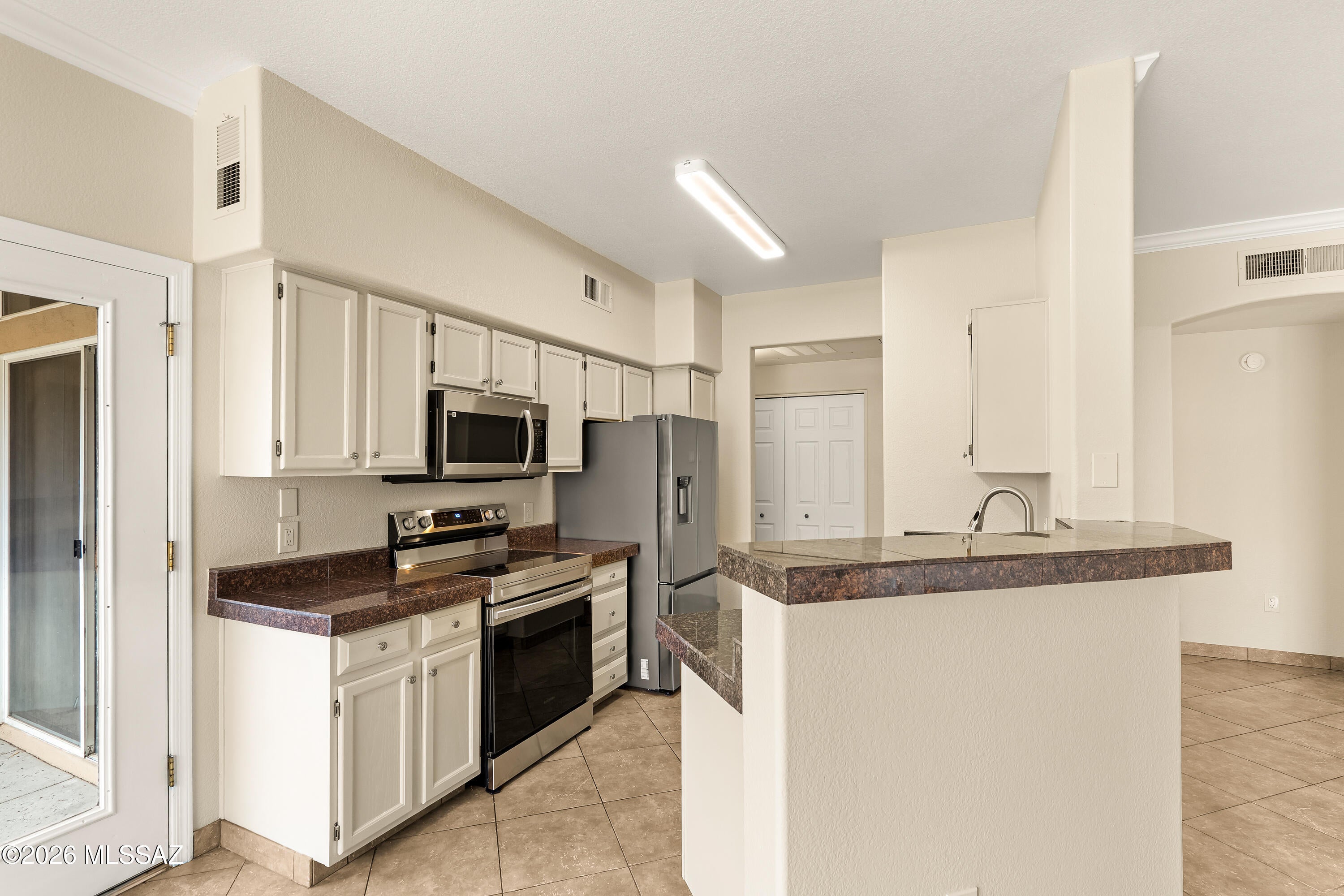 Pinnacle Canyon Condominium - Residential