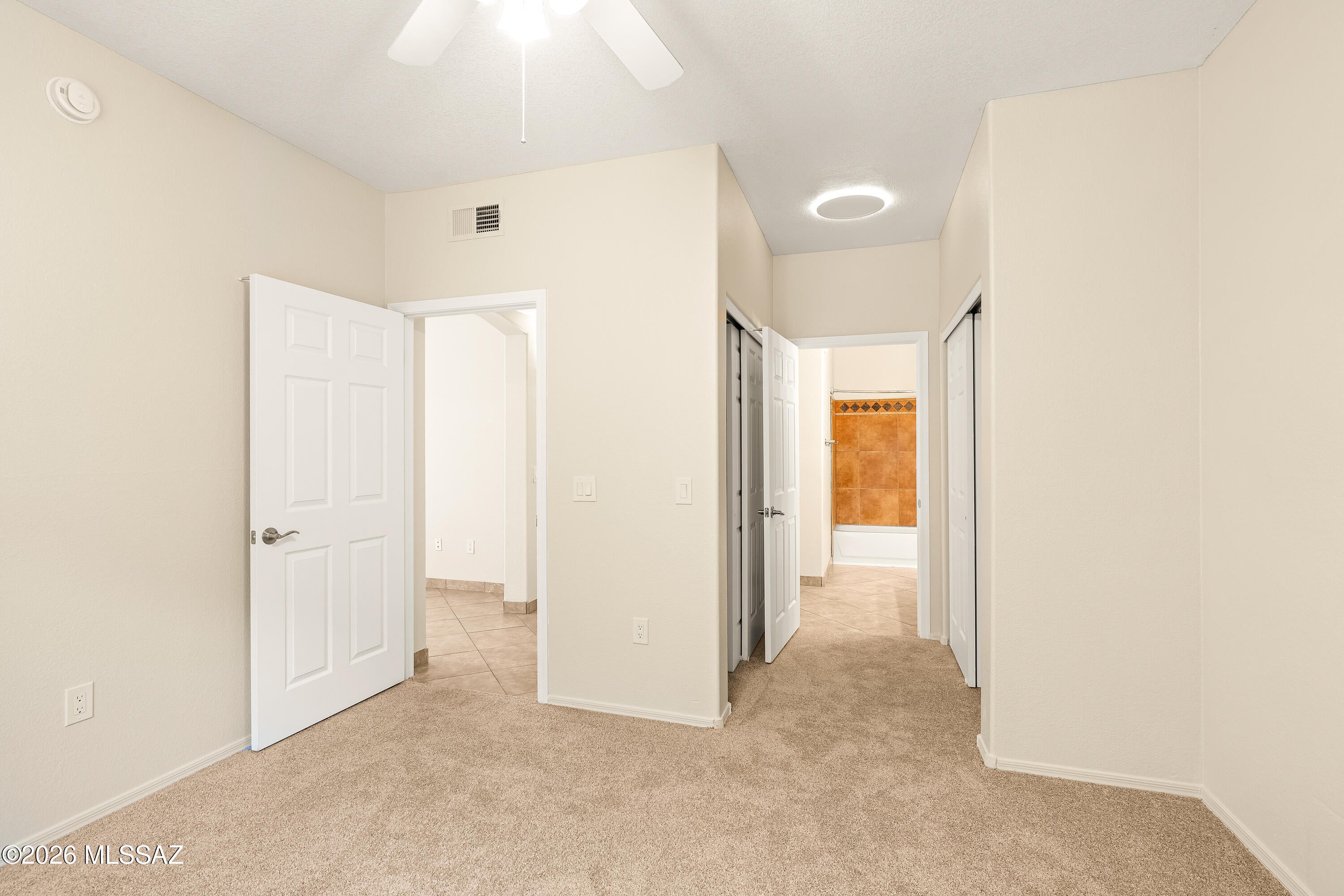 Pinnacle Canyon Condominium - Residential