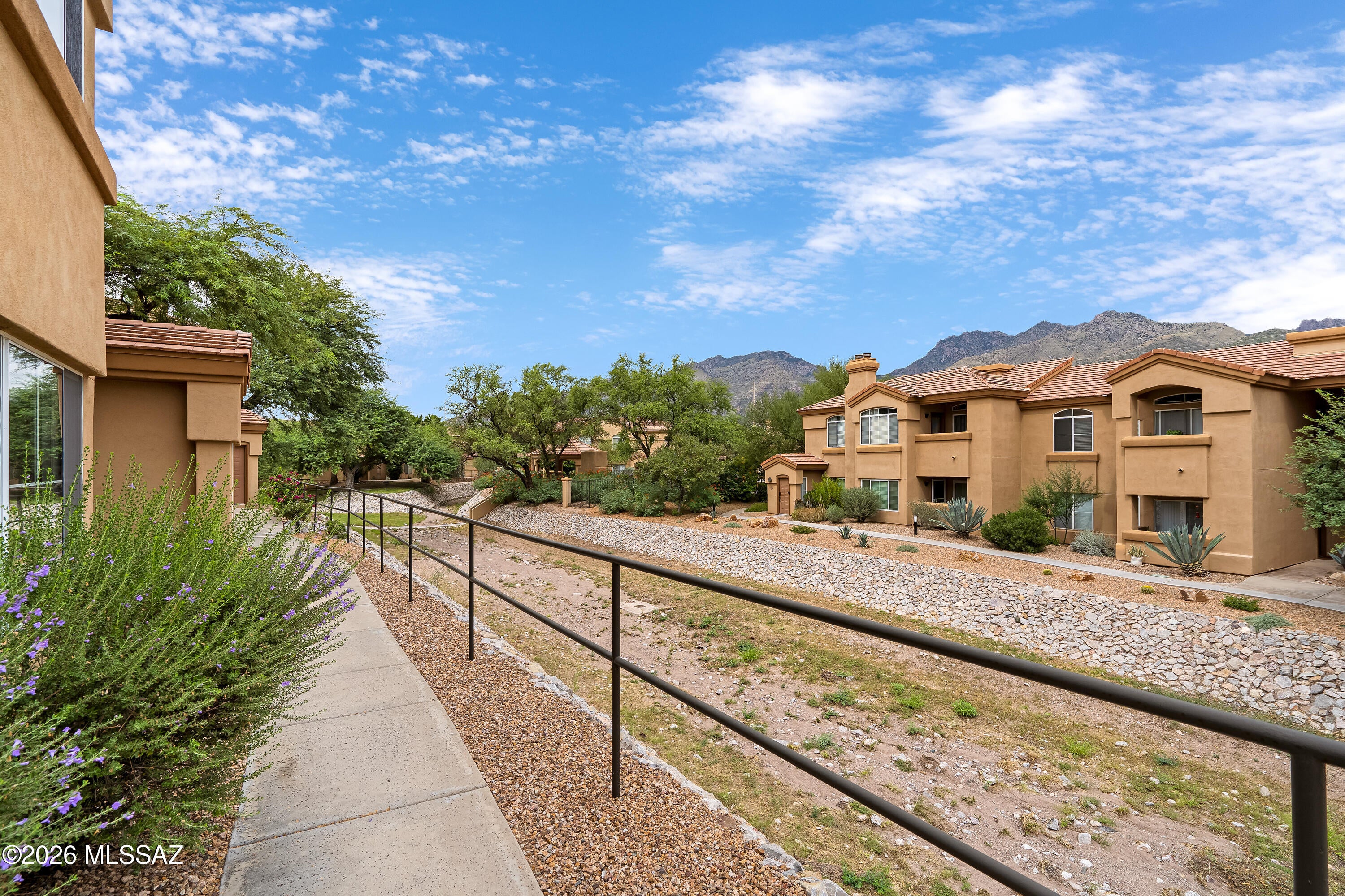 Pinnacle Canyon Condominium - Residential