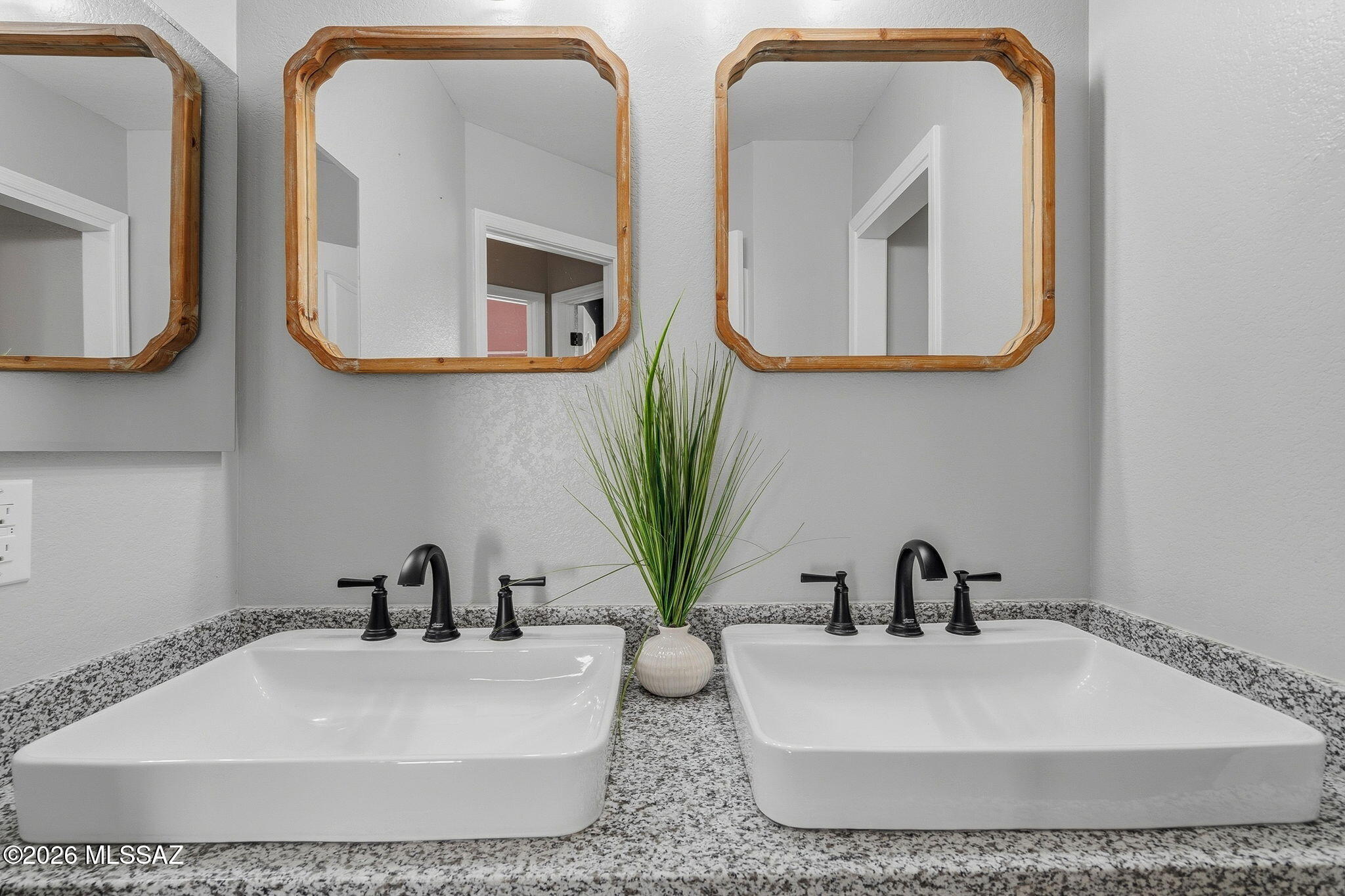 Canada Heights(1-68) - Residential