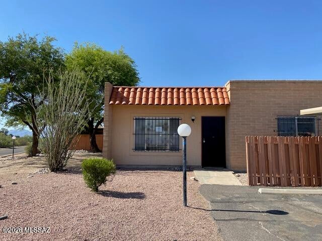 Pantano Park Townhouses - Residential