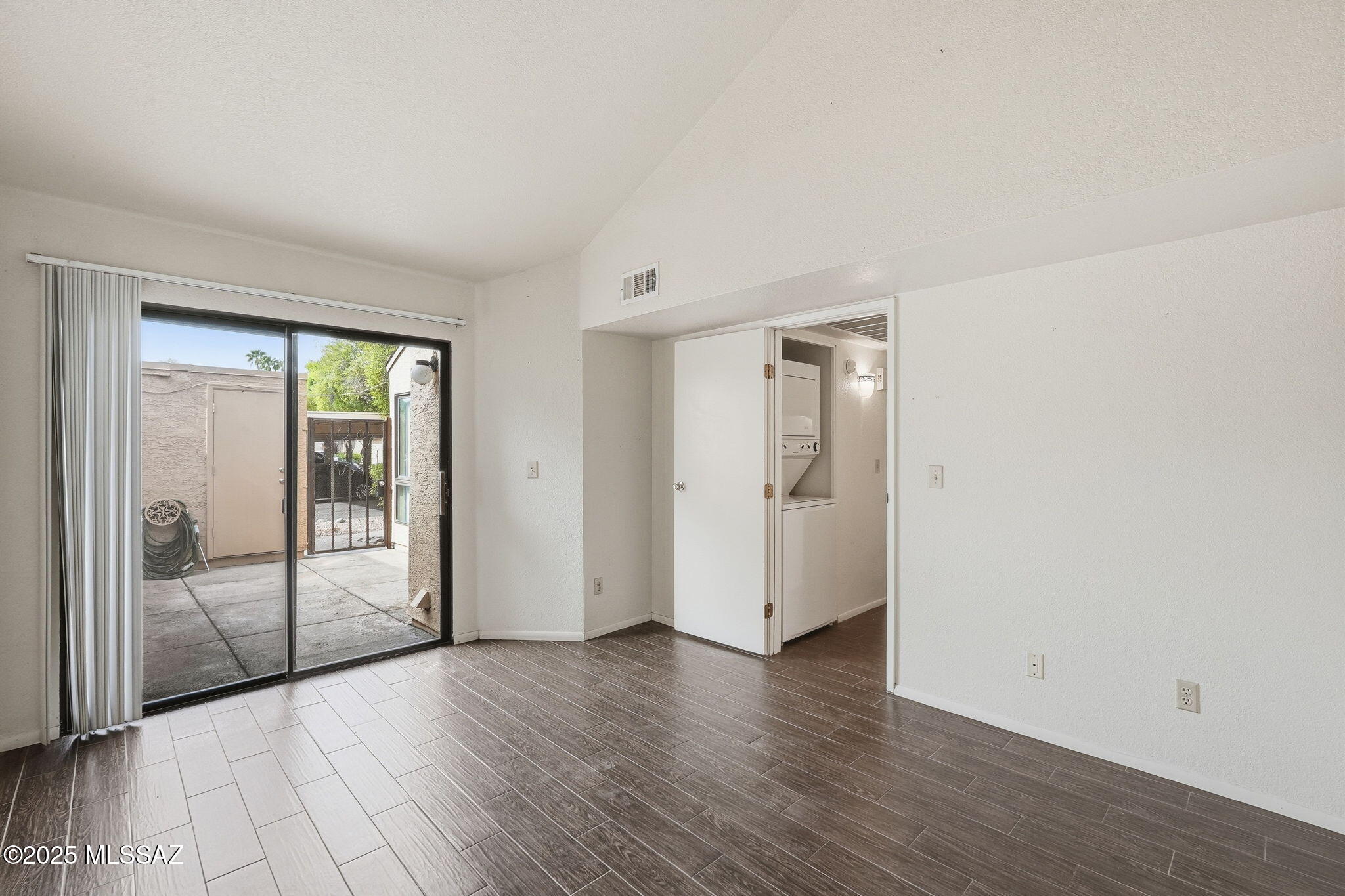 Coronado Place Condominiums II (Units 37-158) - Residential