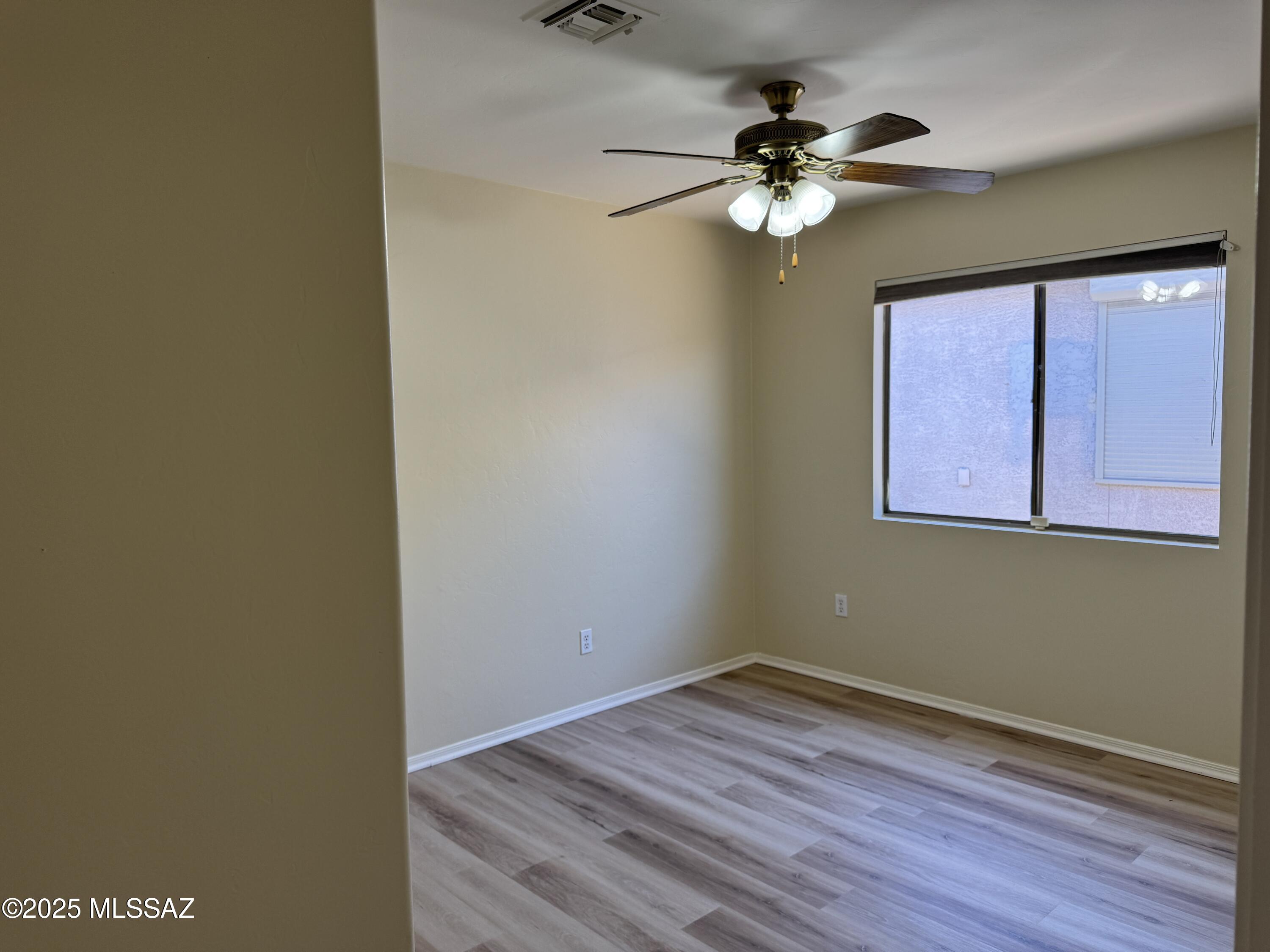 Mona Lisa II (1-75) - Residential Lease