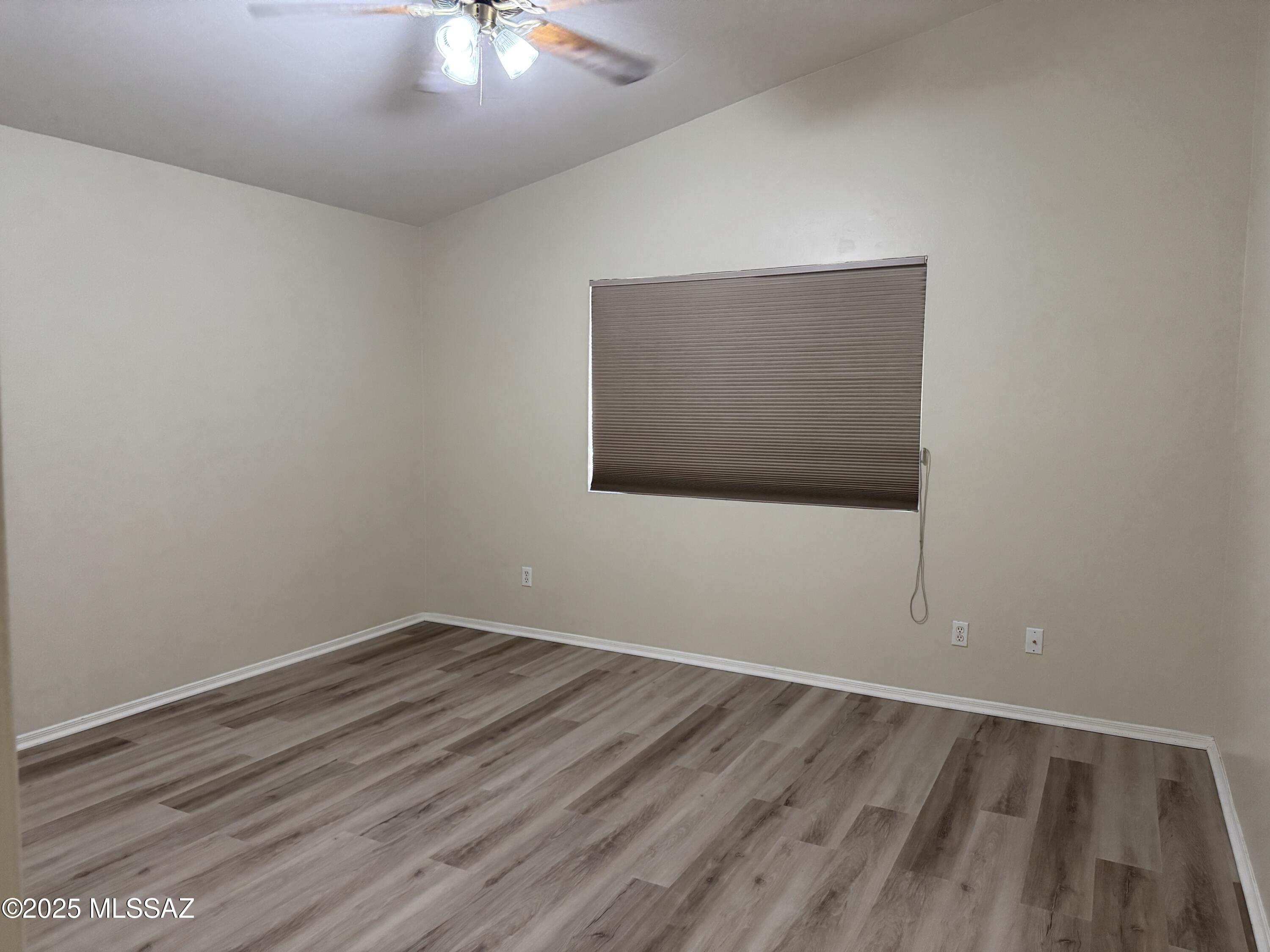 Mona Lisa II (1-75) - Residential Lease