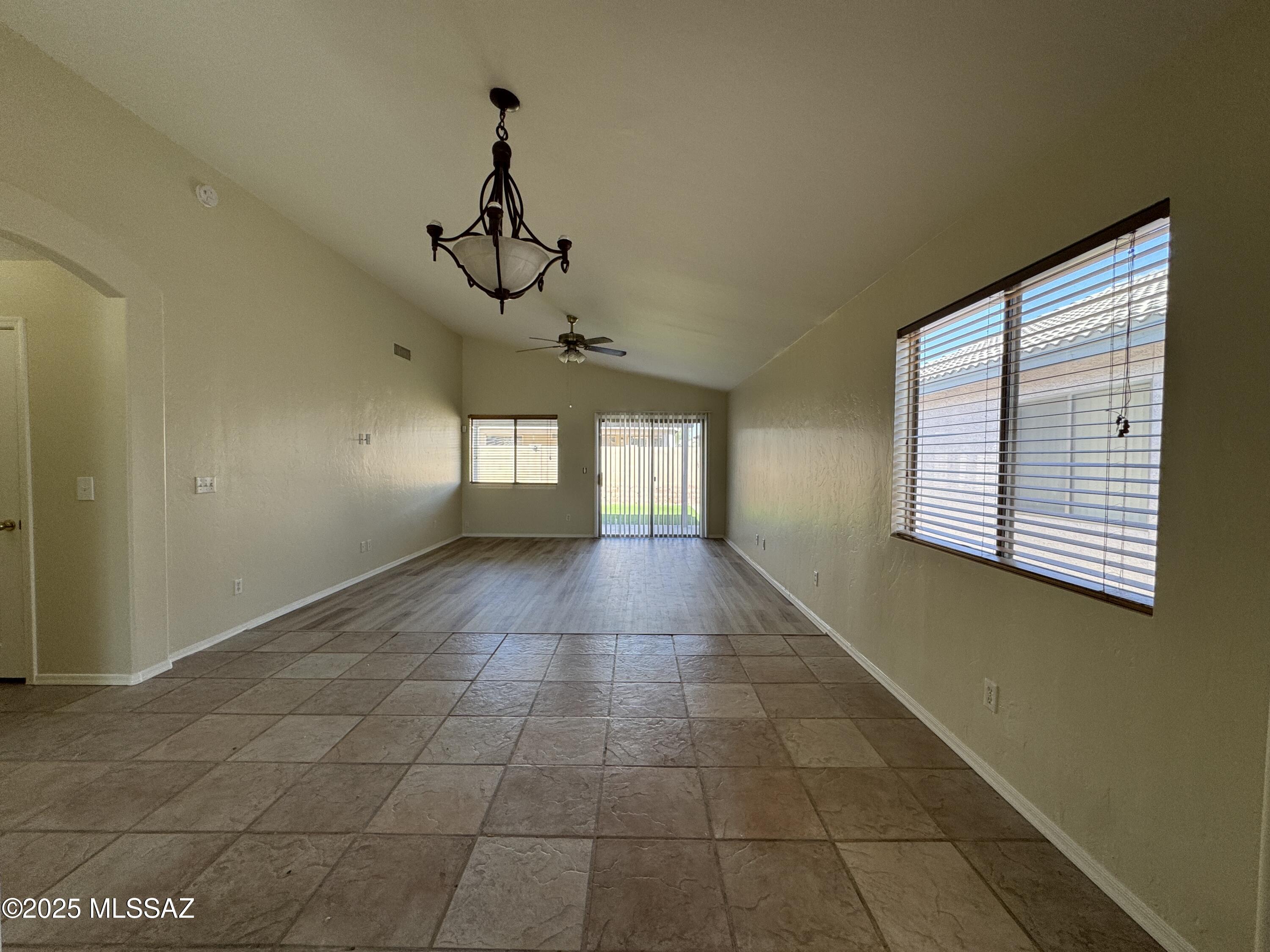 Mona Lisa II (1-75) - Residential Lease