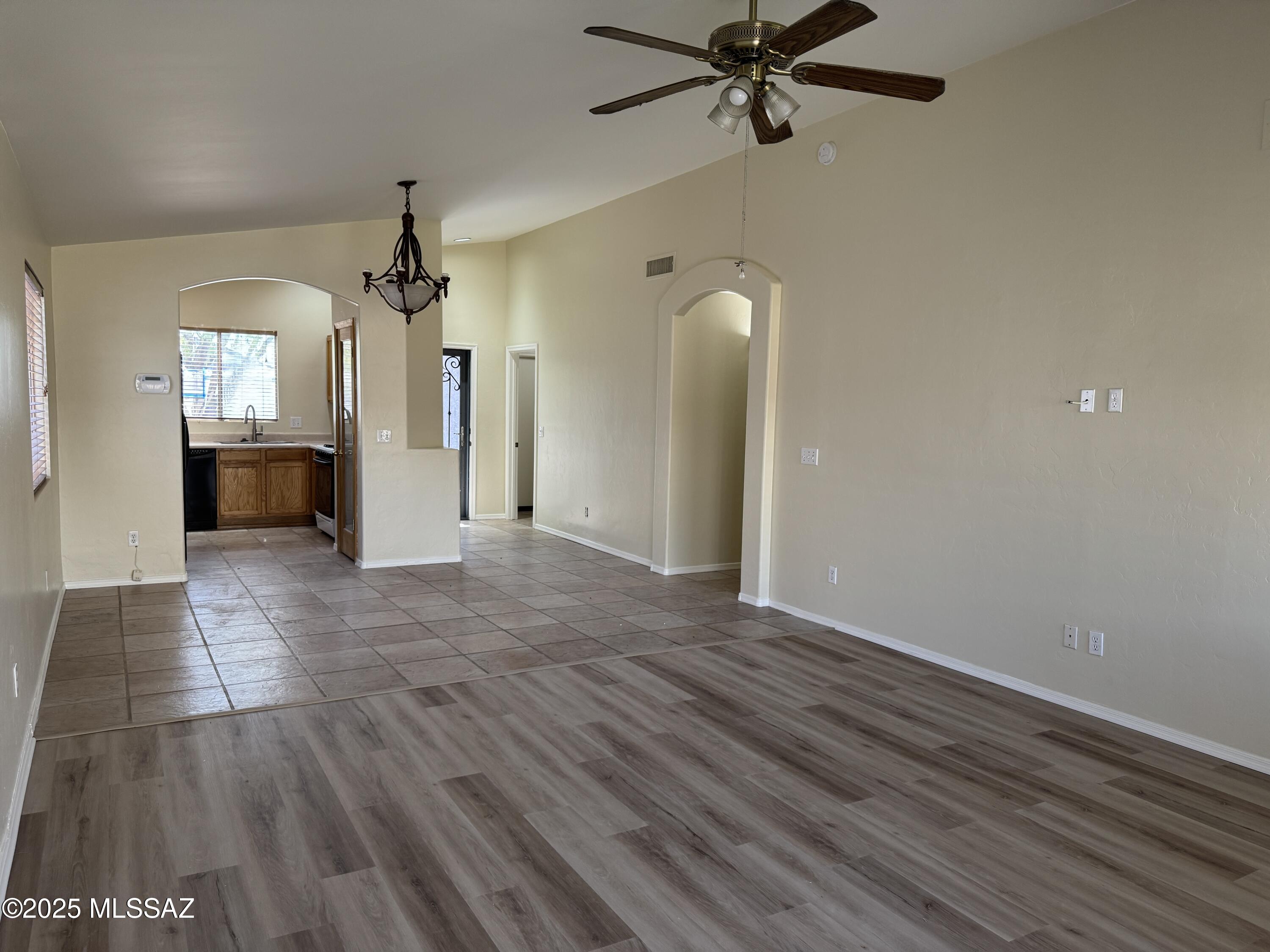 Mona Lisa II (1-75) - Residential Lease
