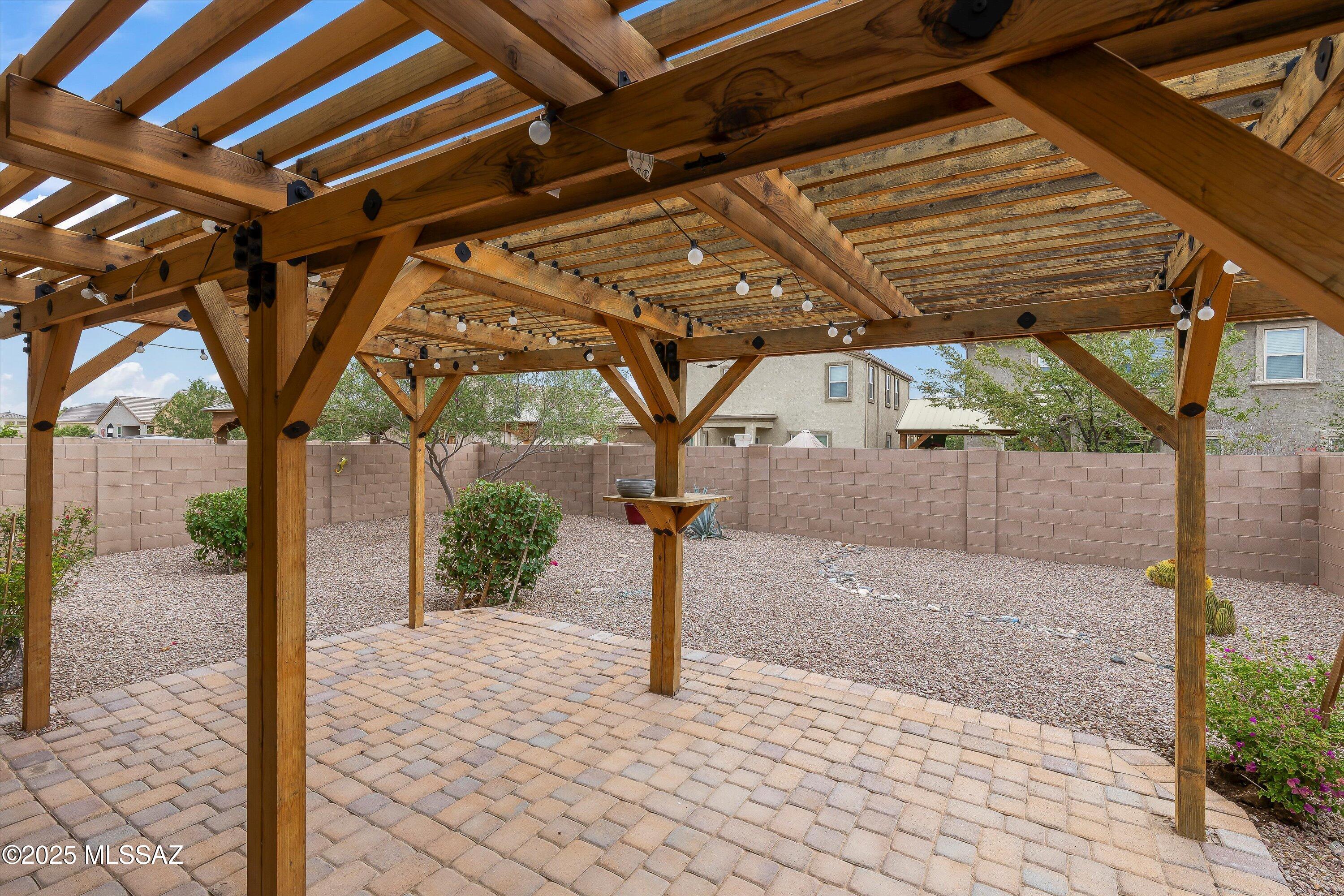 Saguaro Bloom SQ20180540069 - Residential