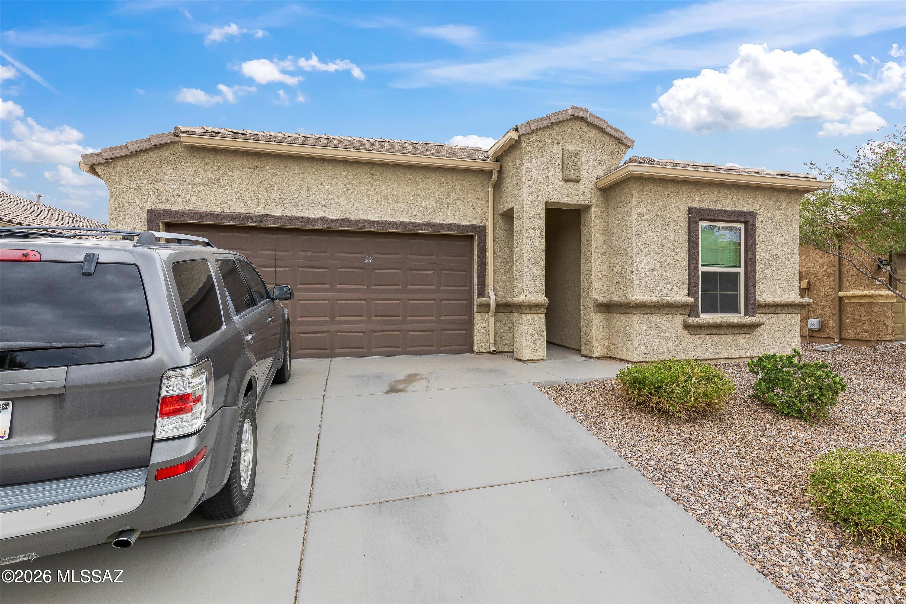 Saguaro Bloom SQ20180540069 - Residential