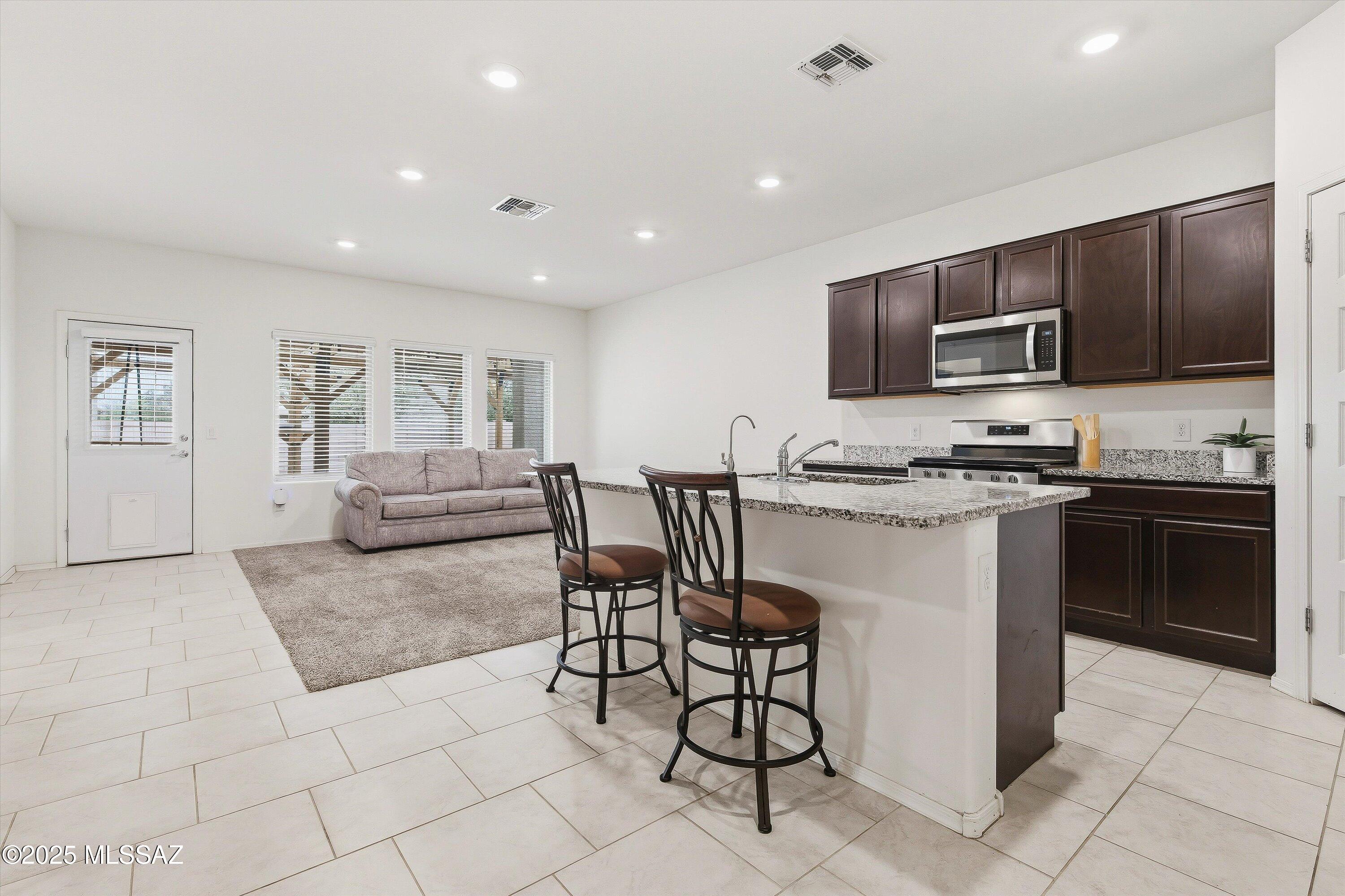 Saguaro Bloom SQ20180540069 - Residential