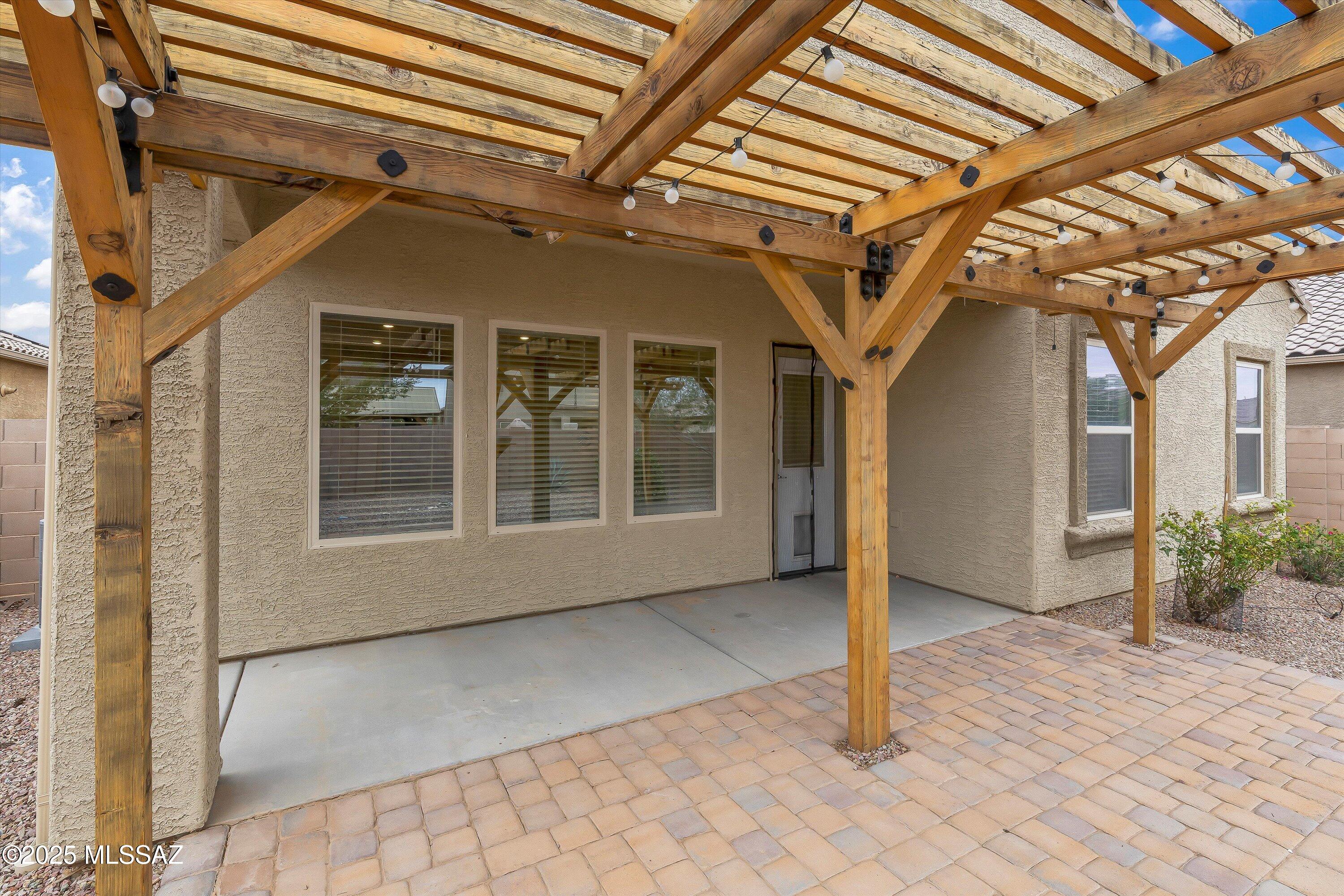Saguaro Bloom SQ20180540069 - Residential