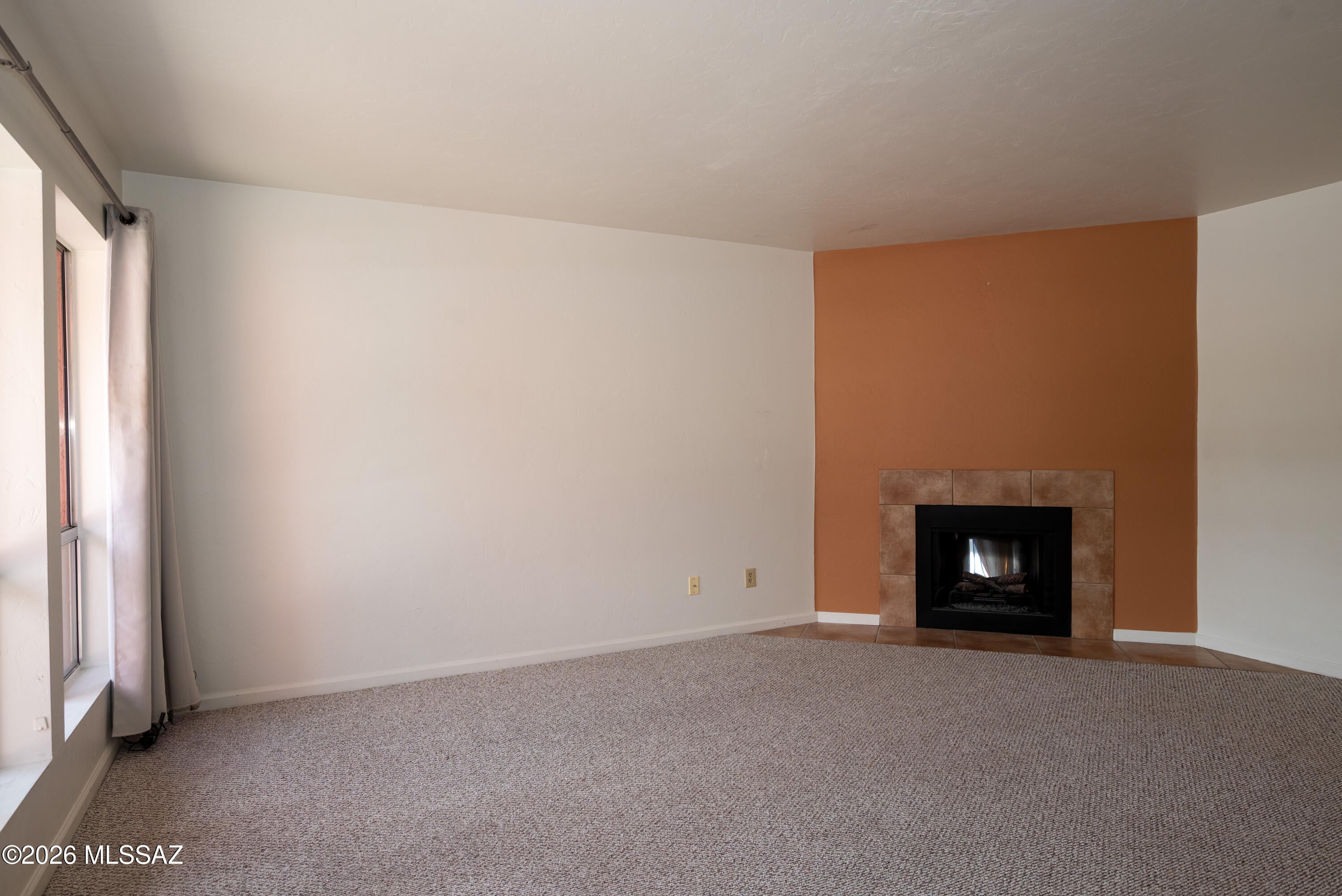Reflections in the Catalina Condominium - Residential Lease
