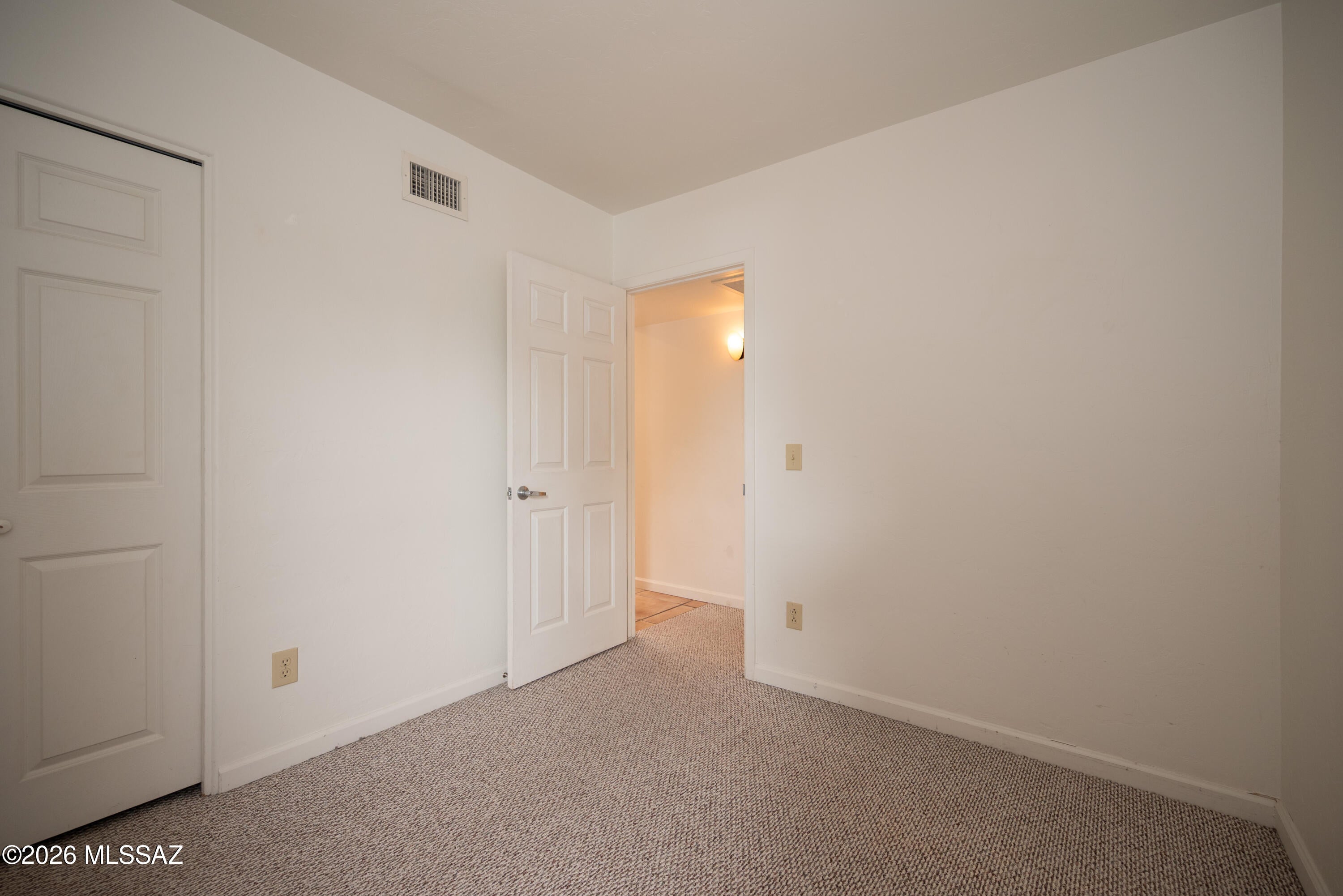 Reflections in the Catalina Condominium - Residential Lease