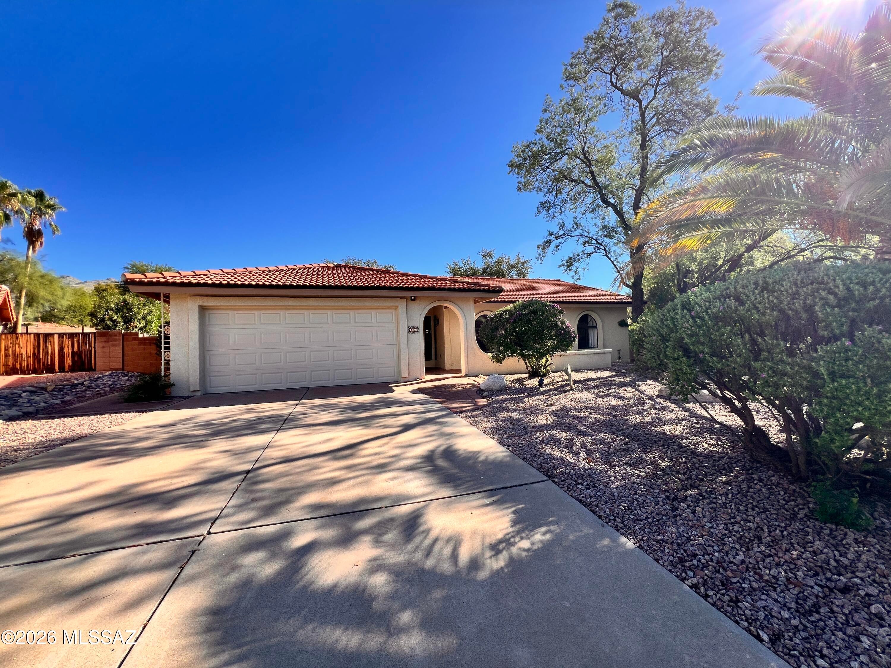 Ventana Shadows (1-80) - Residential Lease