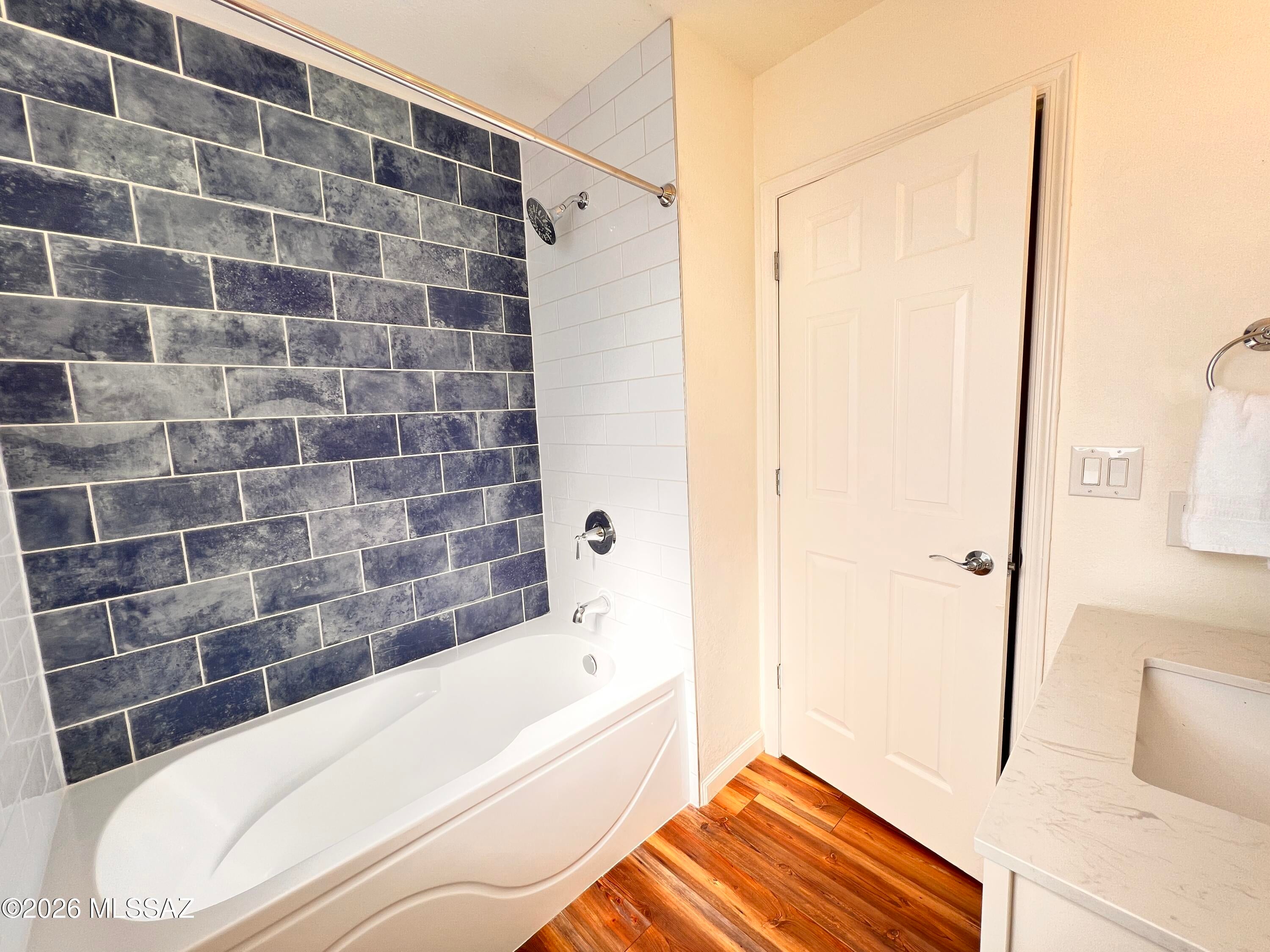 Ventana Shadows (1-80) - Residential Lease