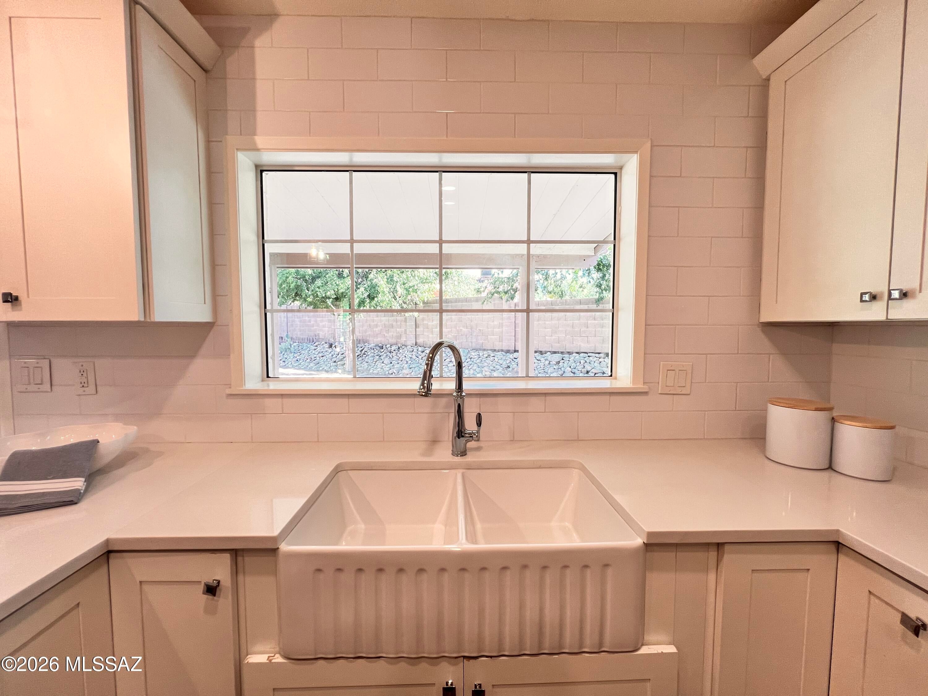 Ventana Shadows (1-80) - Residential Lease