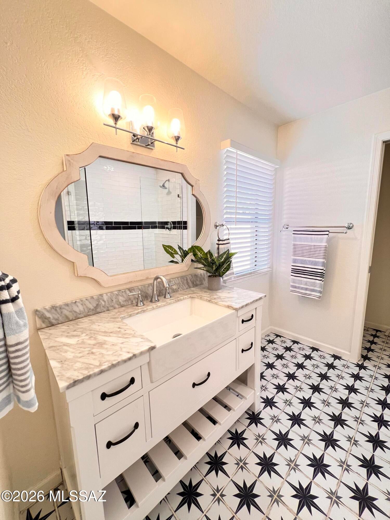 Ventana Shadows (1-80) - Residential Lease