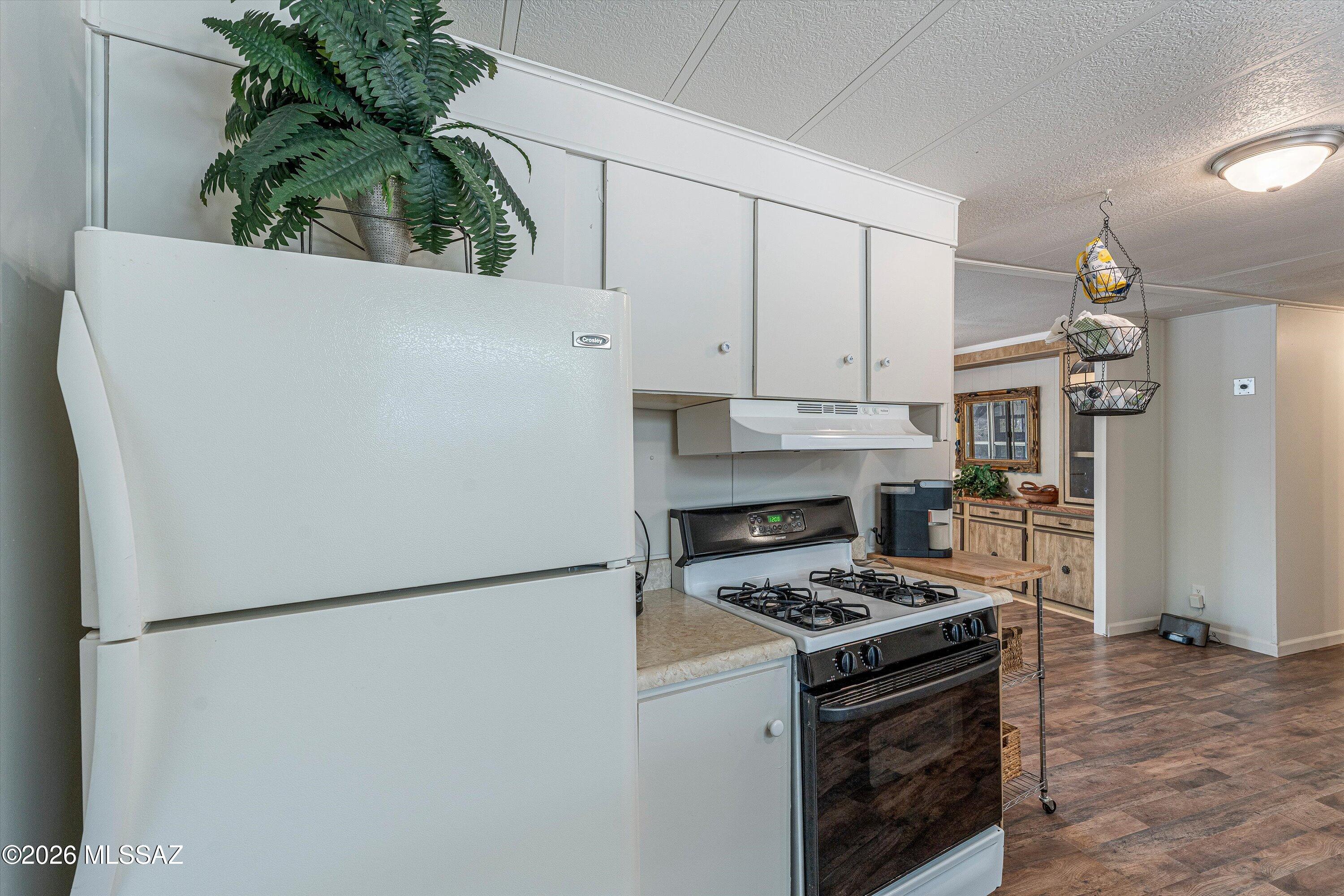 Mescal Lakes - Residential