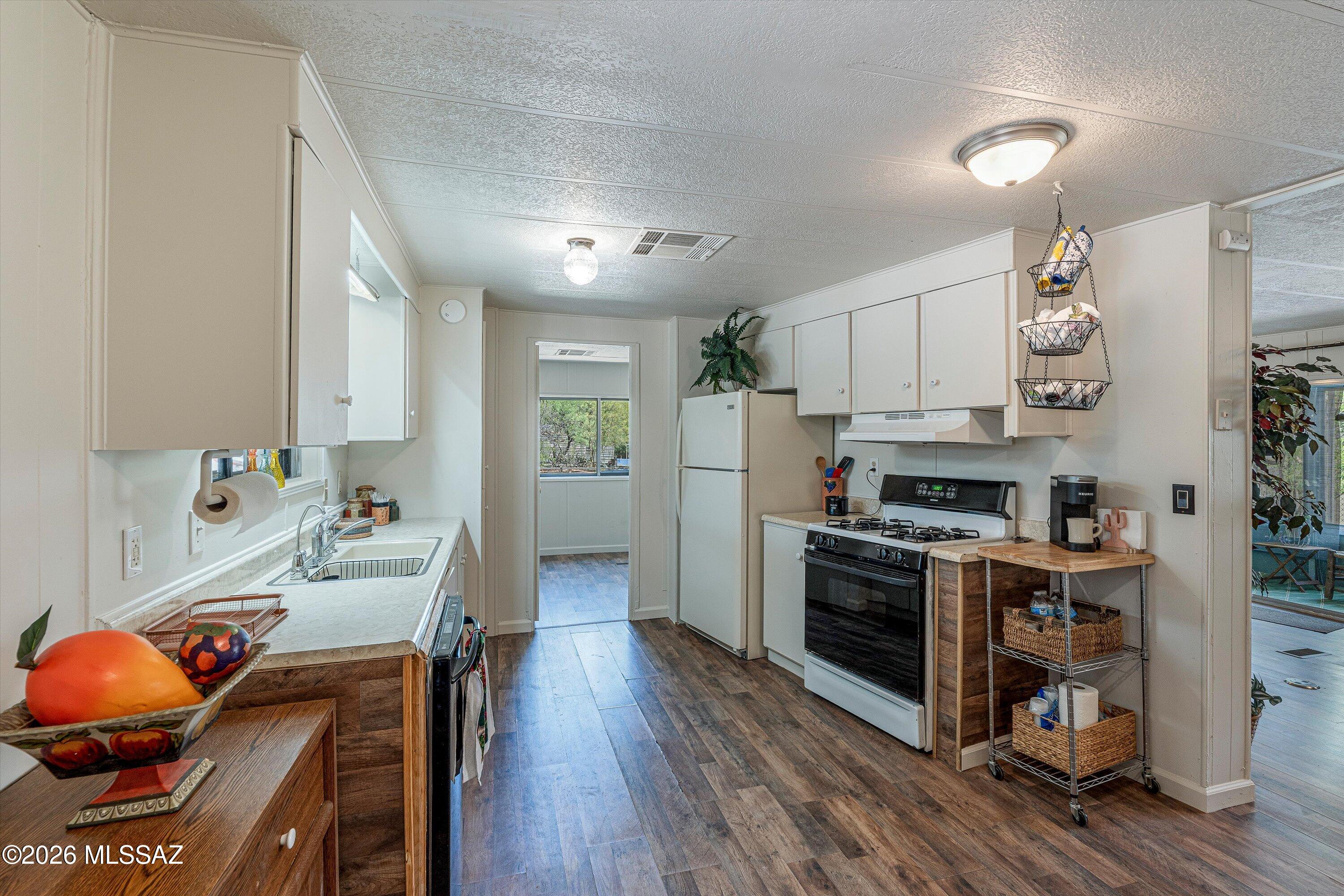 Mescal Lakes - Residential
