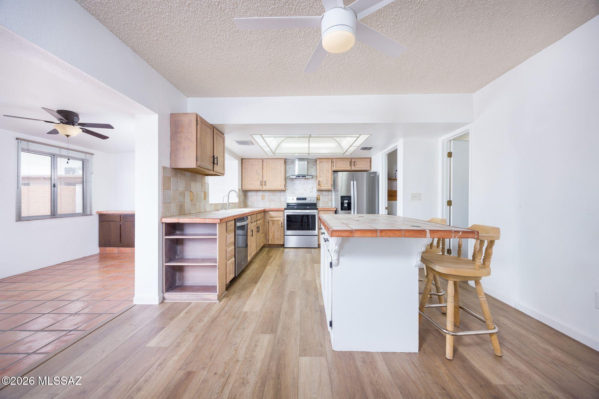 Vista Del Rio (218-290) - Residential Lease