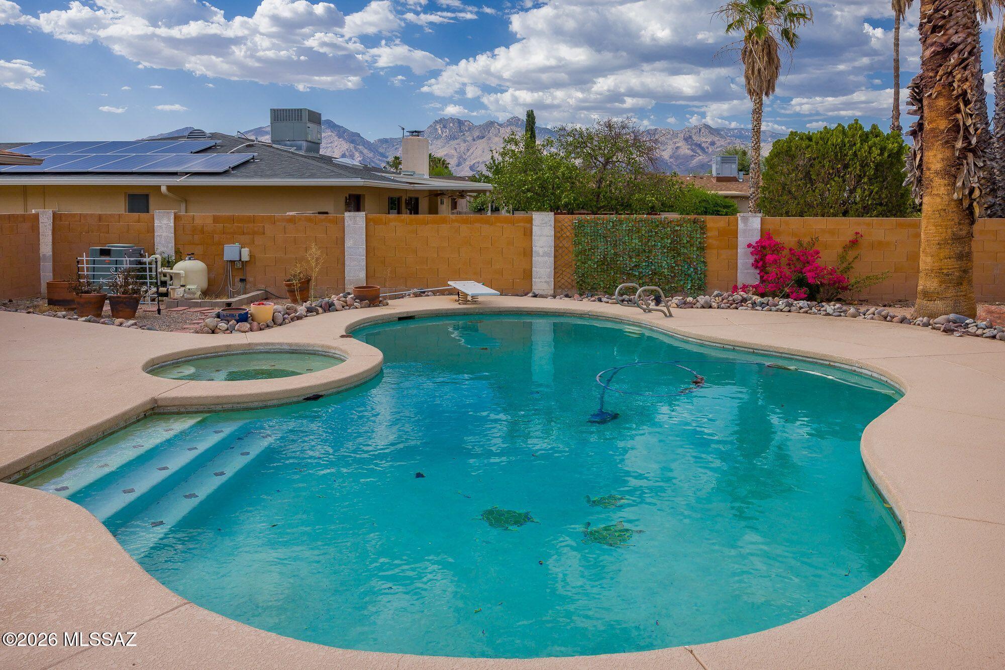 Vista Del Rio (218-290) - Residential Lease
