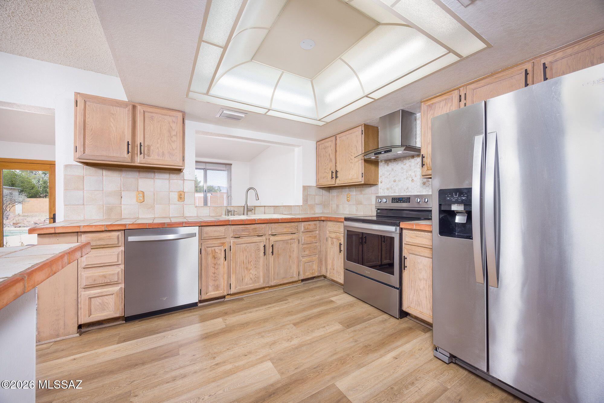 Vista Del Rio (218-290) - Residential Lease