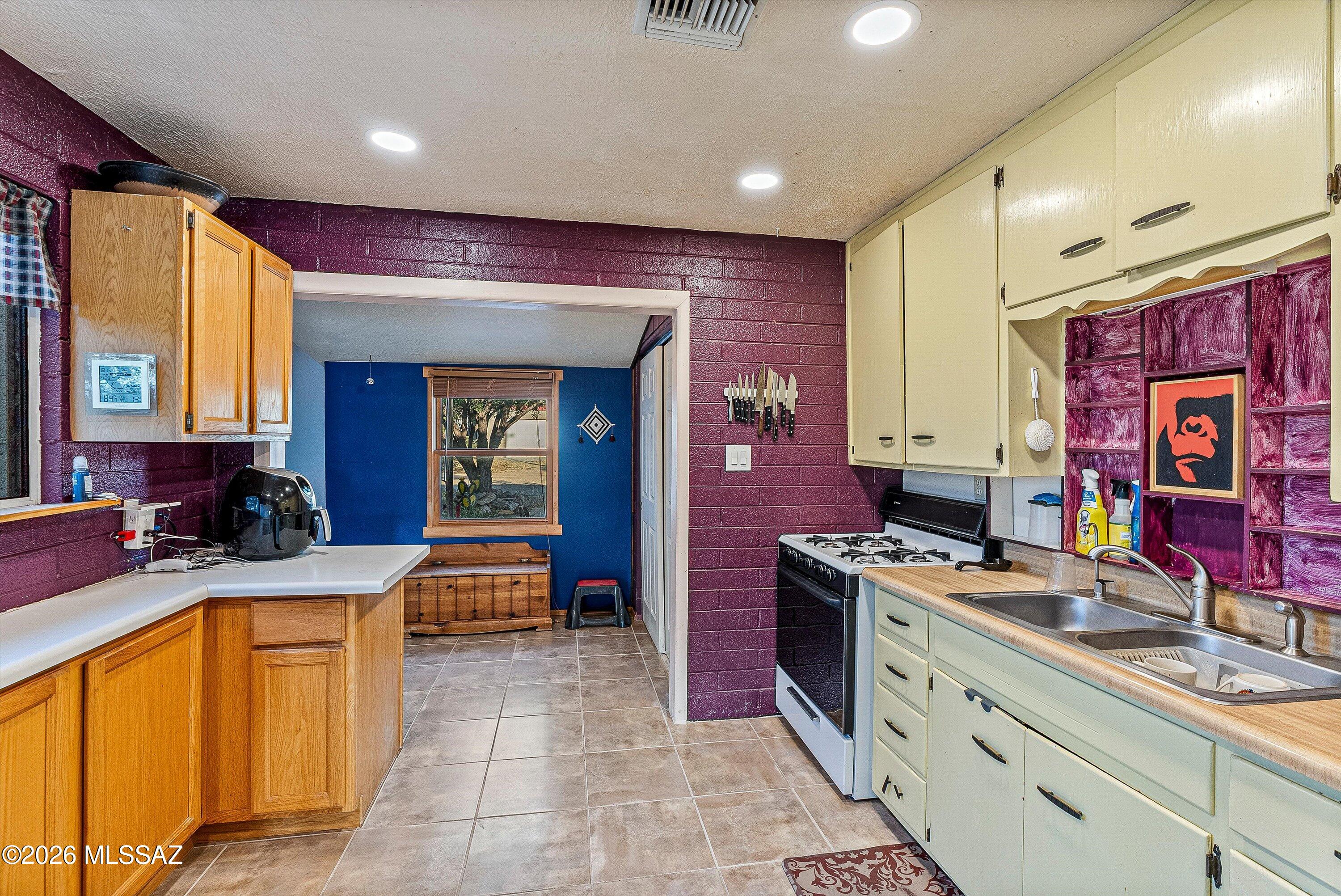 Los Robles Estates - Residential