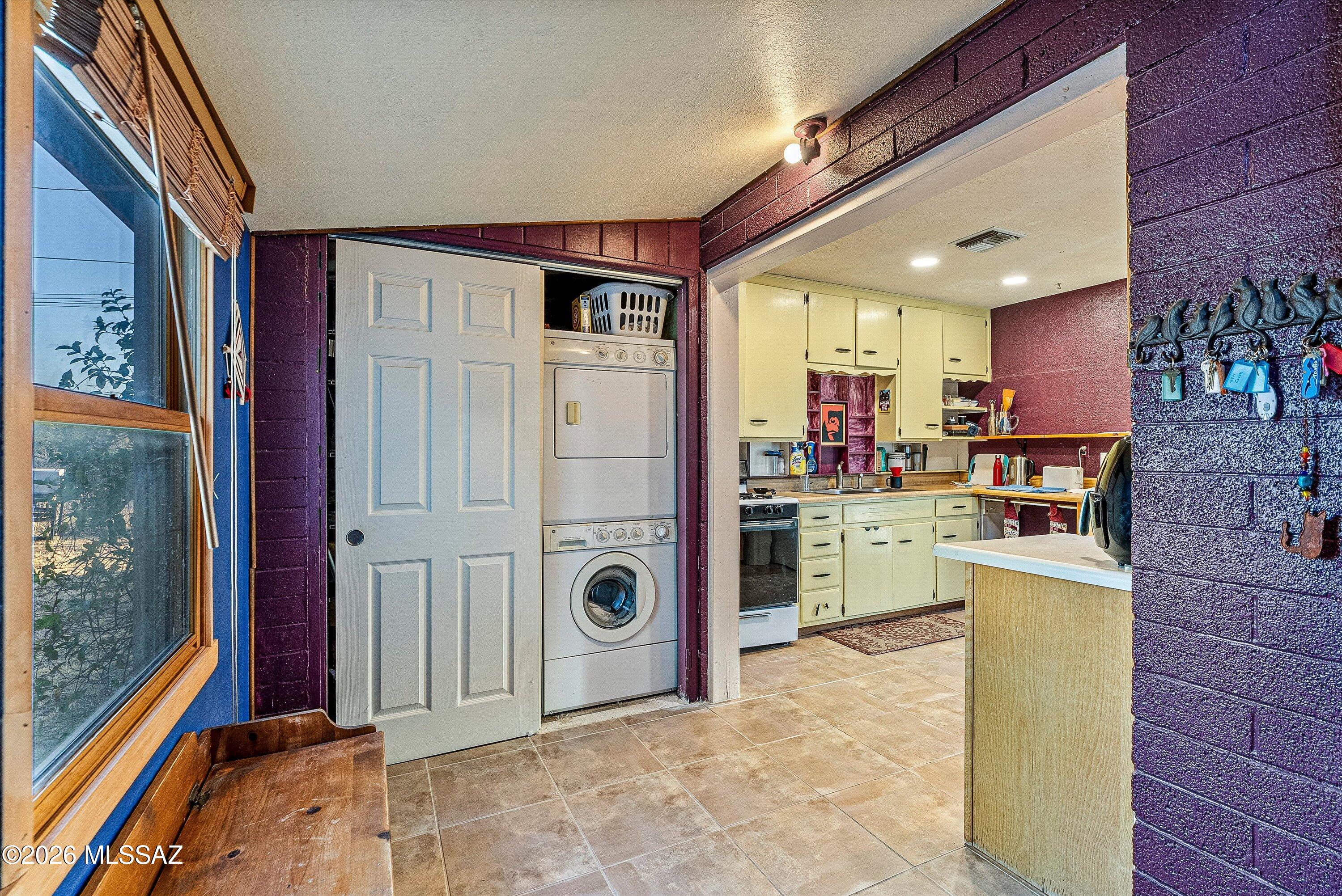 Los Robles Estates - Residential