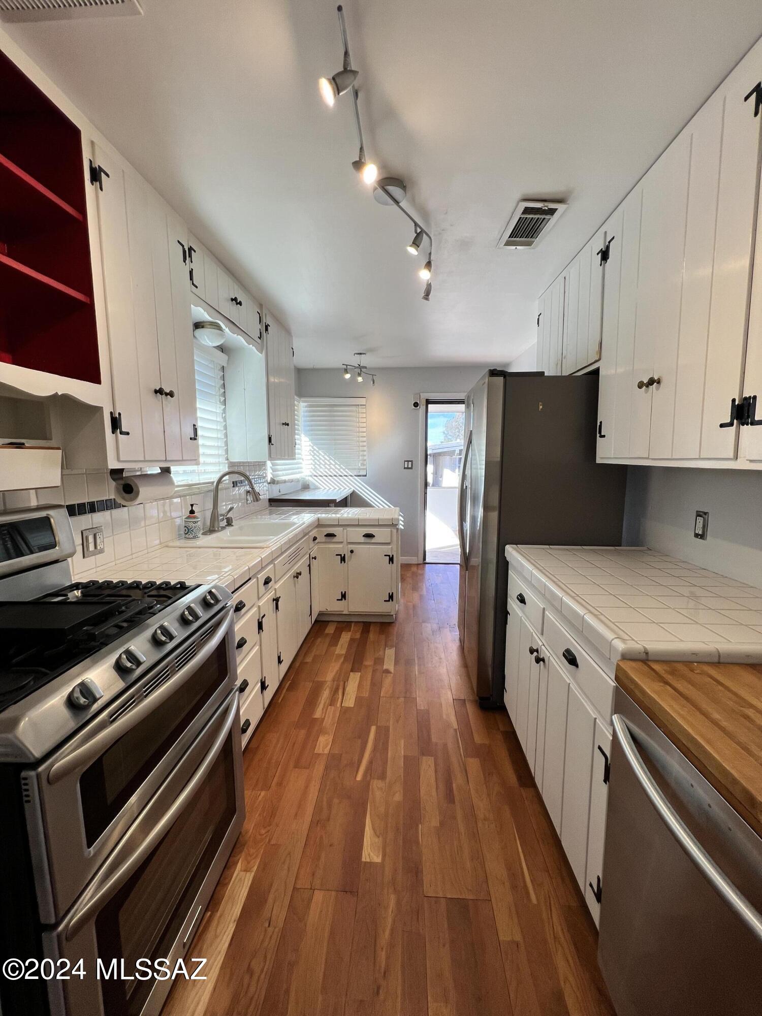 Highland Vista - Residential Lease