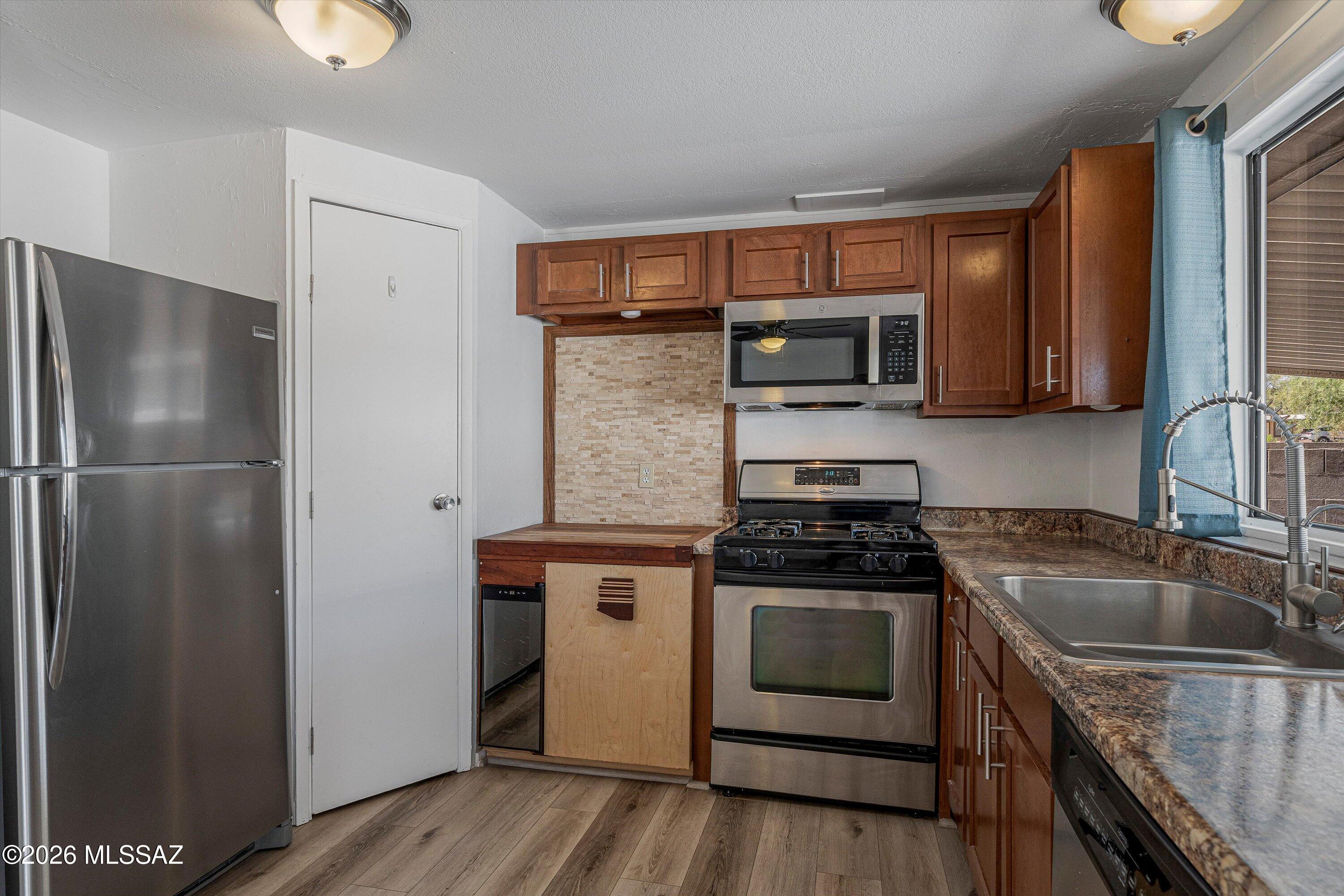 Ramona Vista (1-28) - Residential