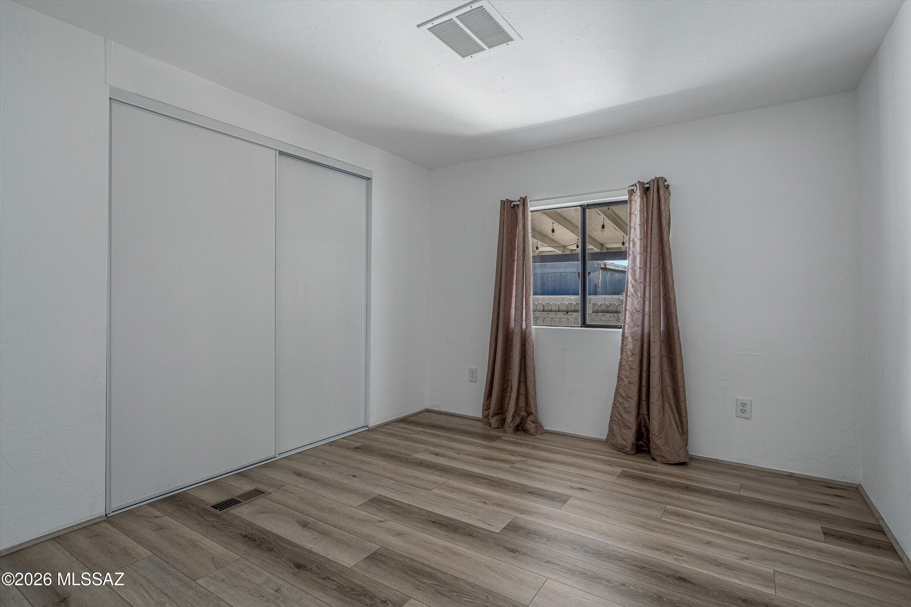 Ramona Vista (1-28) - Residential