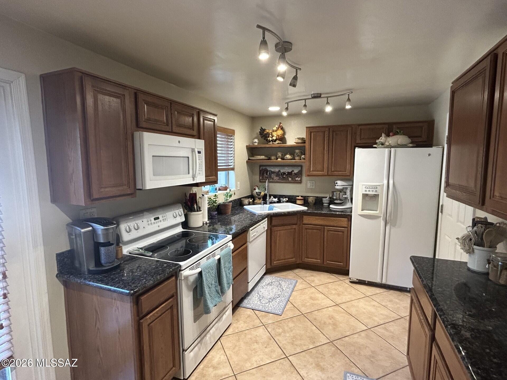Villa Venice Condos - Residential