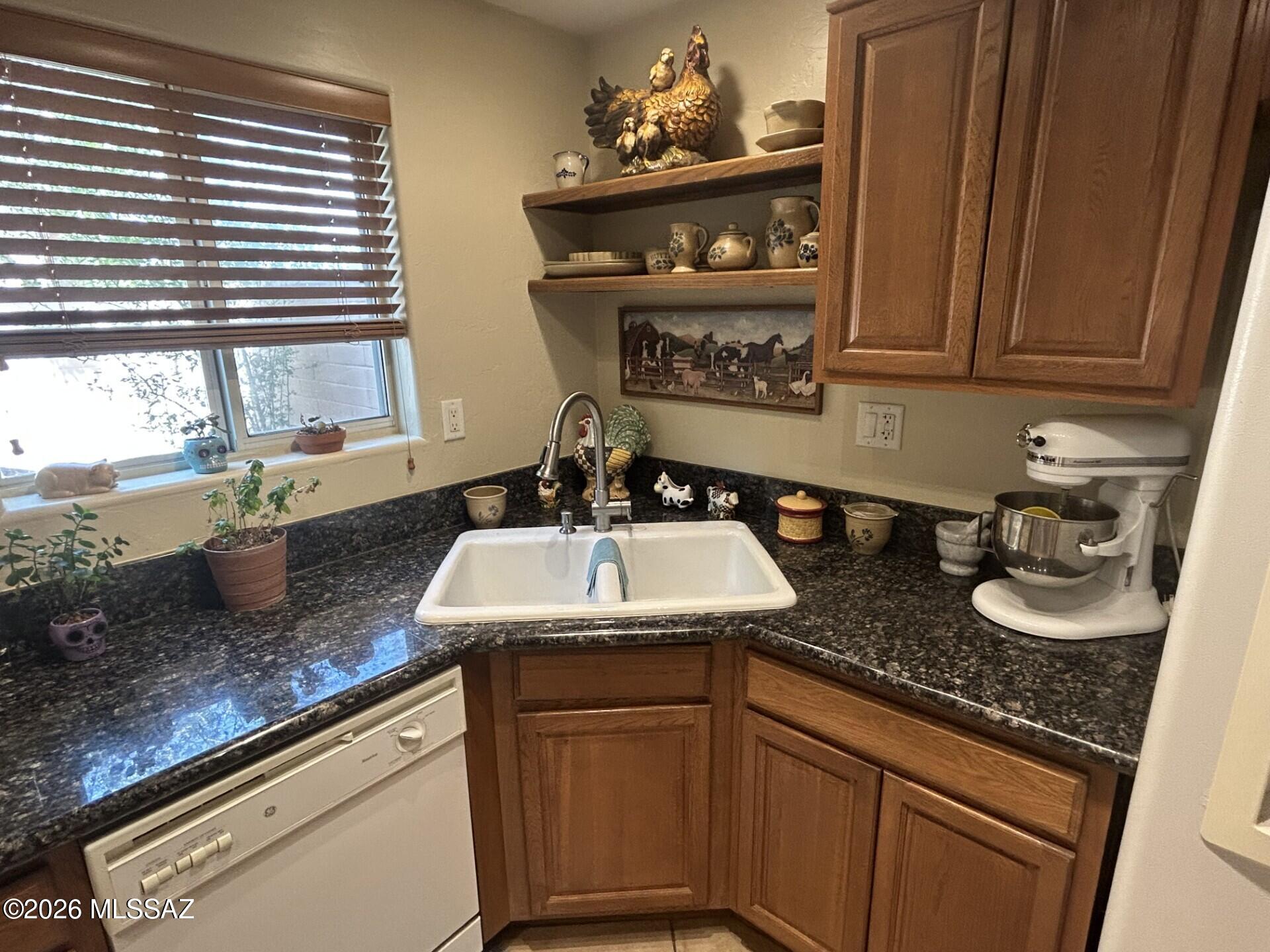 Villa Venice Condos - Residential