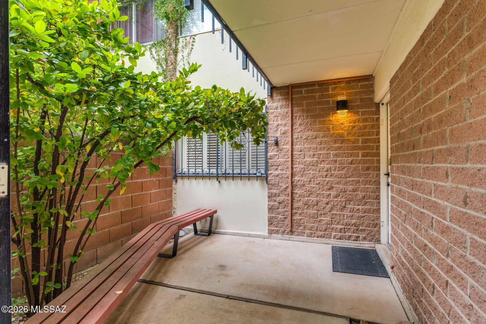 A central midcentury condo with 2-bedroom, 2-bathroom. A private walled patio located in the historic walkable San Clemente neighborhood. New HVAC. Tile throughout. Large bright living area. A quiet complex just east of Reid Park, direct access to a bike path, close Elcon, Trader Joe's & Sunshine Mile for a choice of shopping & restaurants. 15 min Uber ride to downtown. Community pool/spa and laundry. Priced to sell. Where are my cyclists, golfers? Tucson snowbirds? Or a 1st buyer looking to start their homeownership journey?