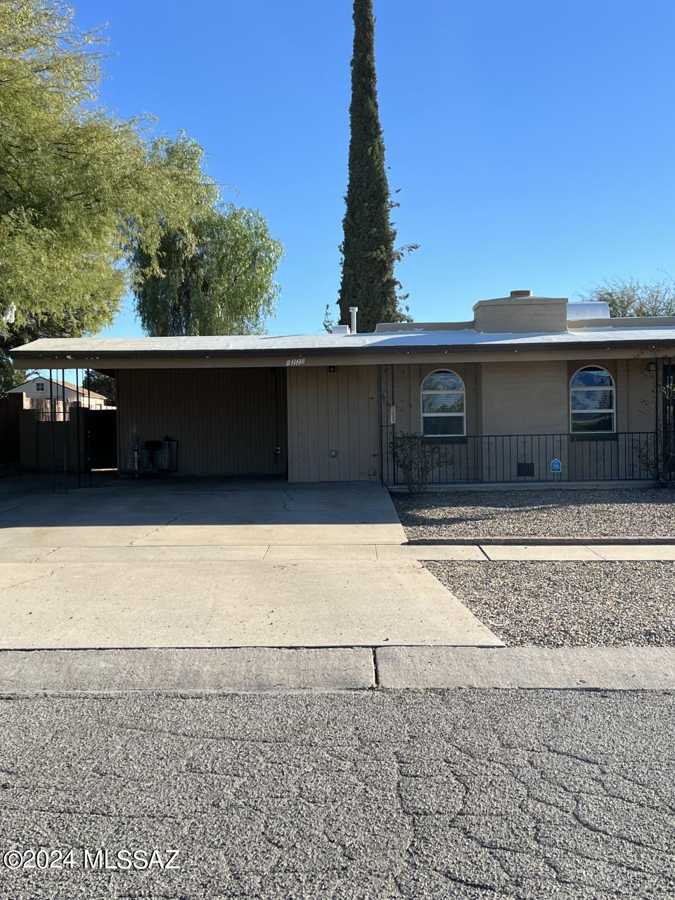 Valley View East NO. 5 (1-344) - Residential Lease