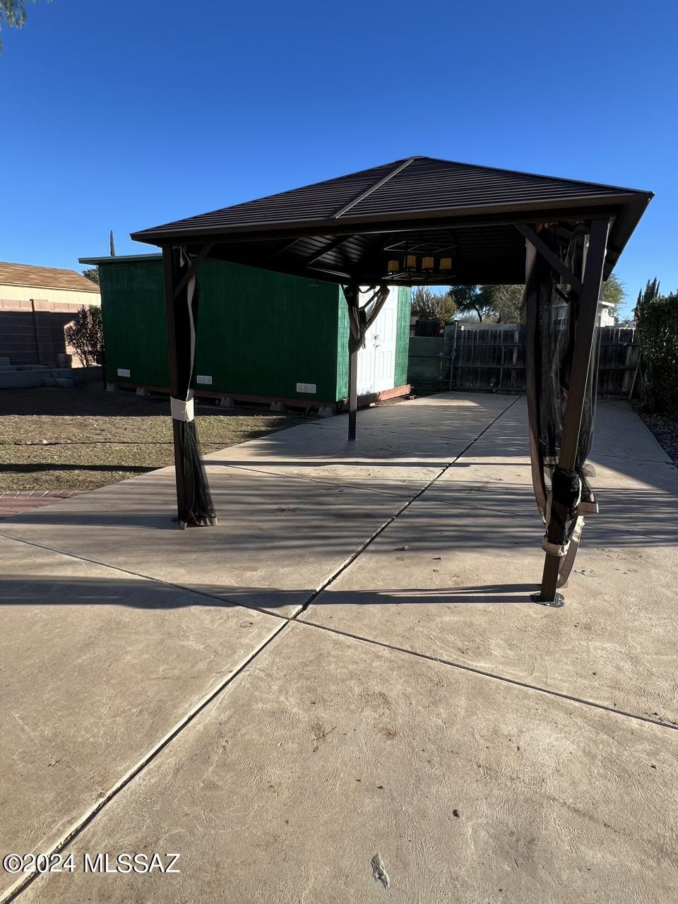 Valley View East NO. 5 (1-344) - Residential Lease