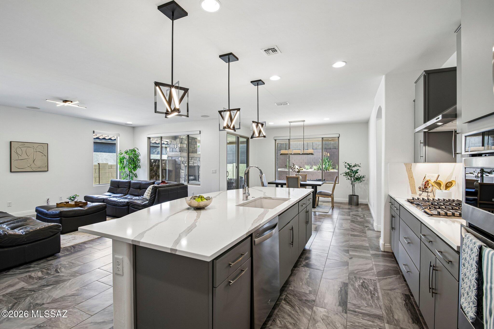 Del Webb At Dove Mountain SQ20131930189 - Residential