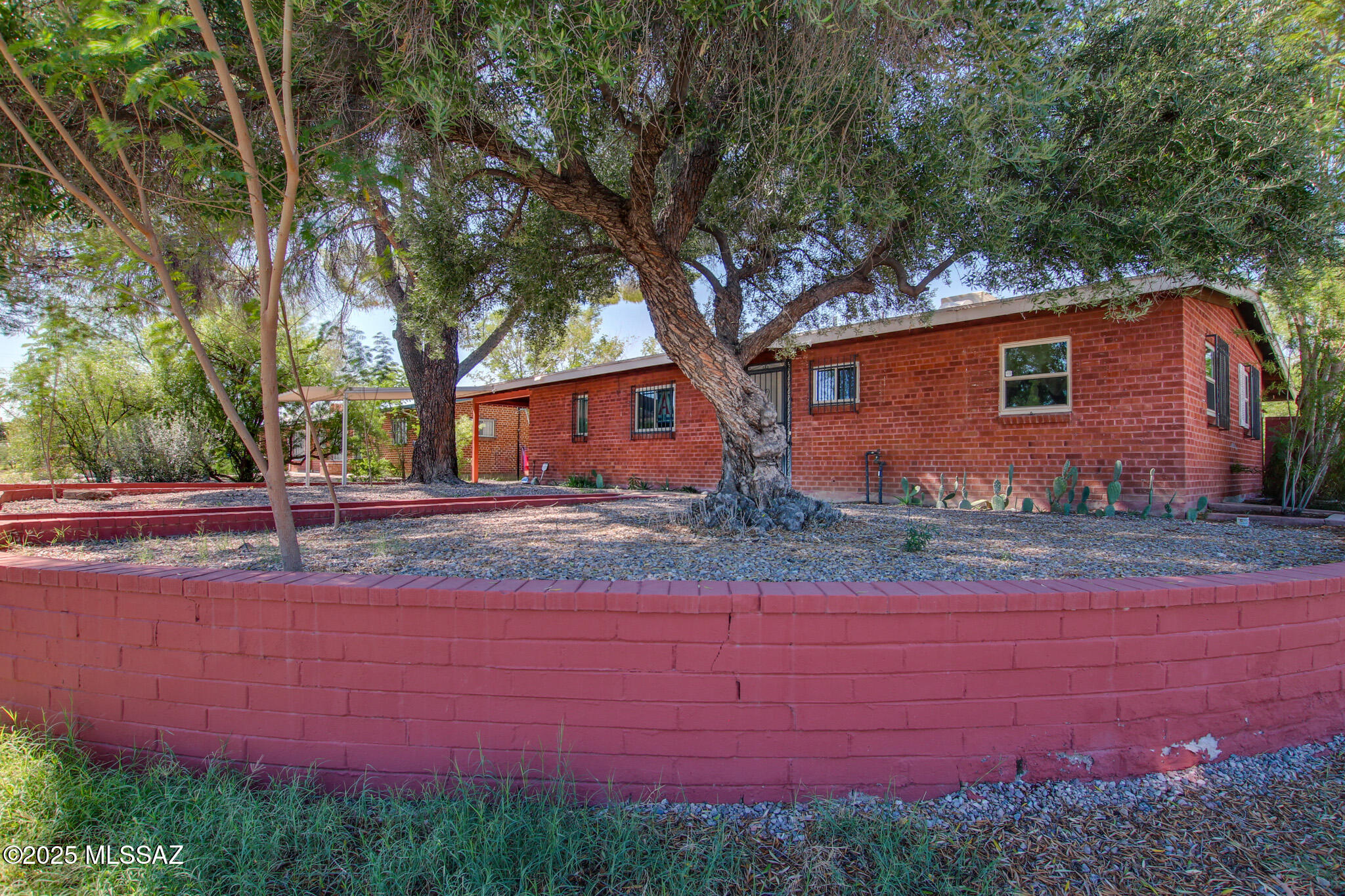 El Cerrito Est - Residential