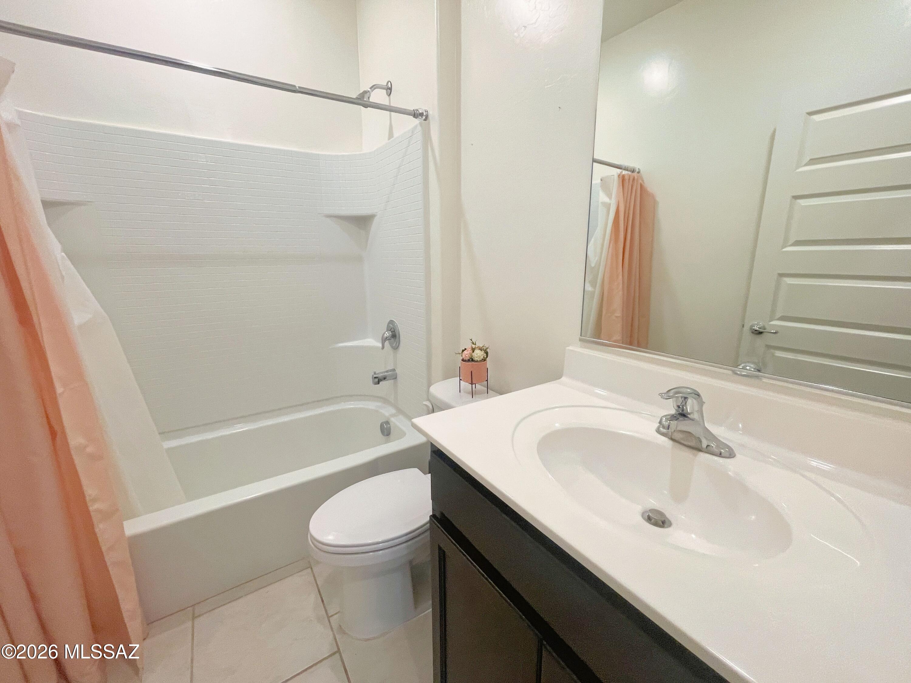 Saguaro Bloom Block 2 - Residential Lease