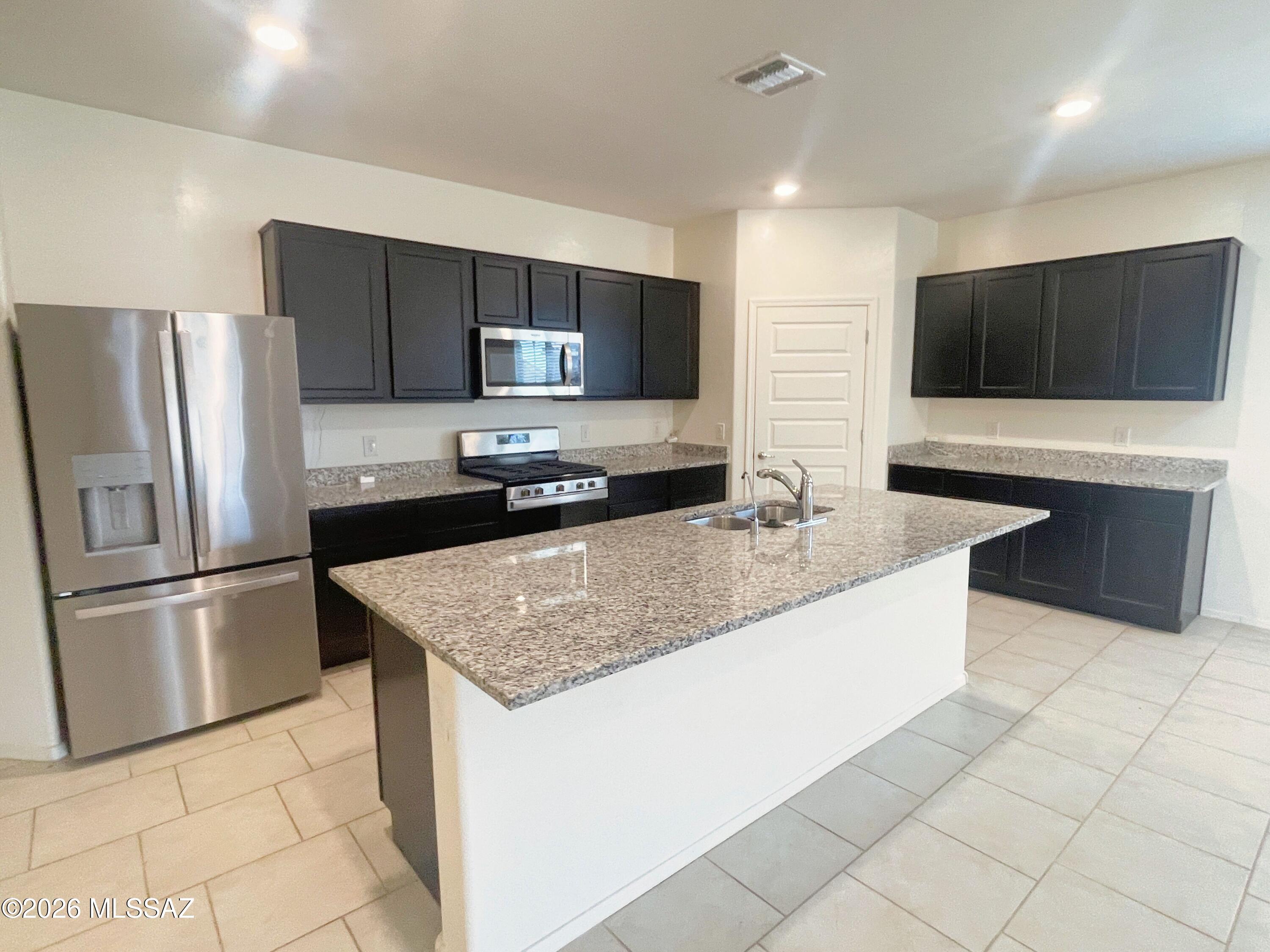 Saguaro Bloom Block 2 - Residential Lease