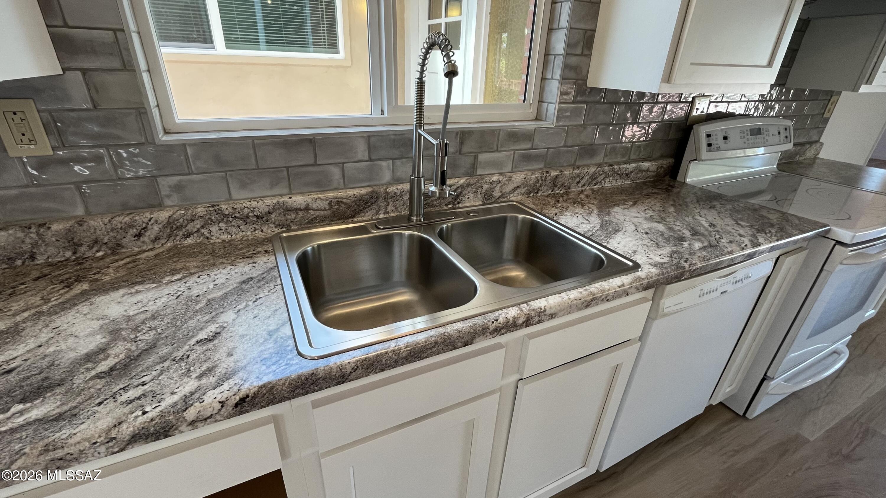 Vista Del Sahuaro IV - Residential