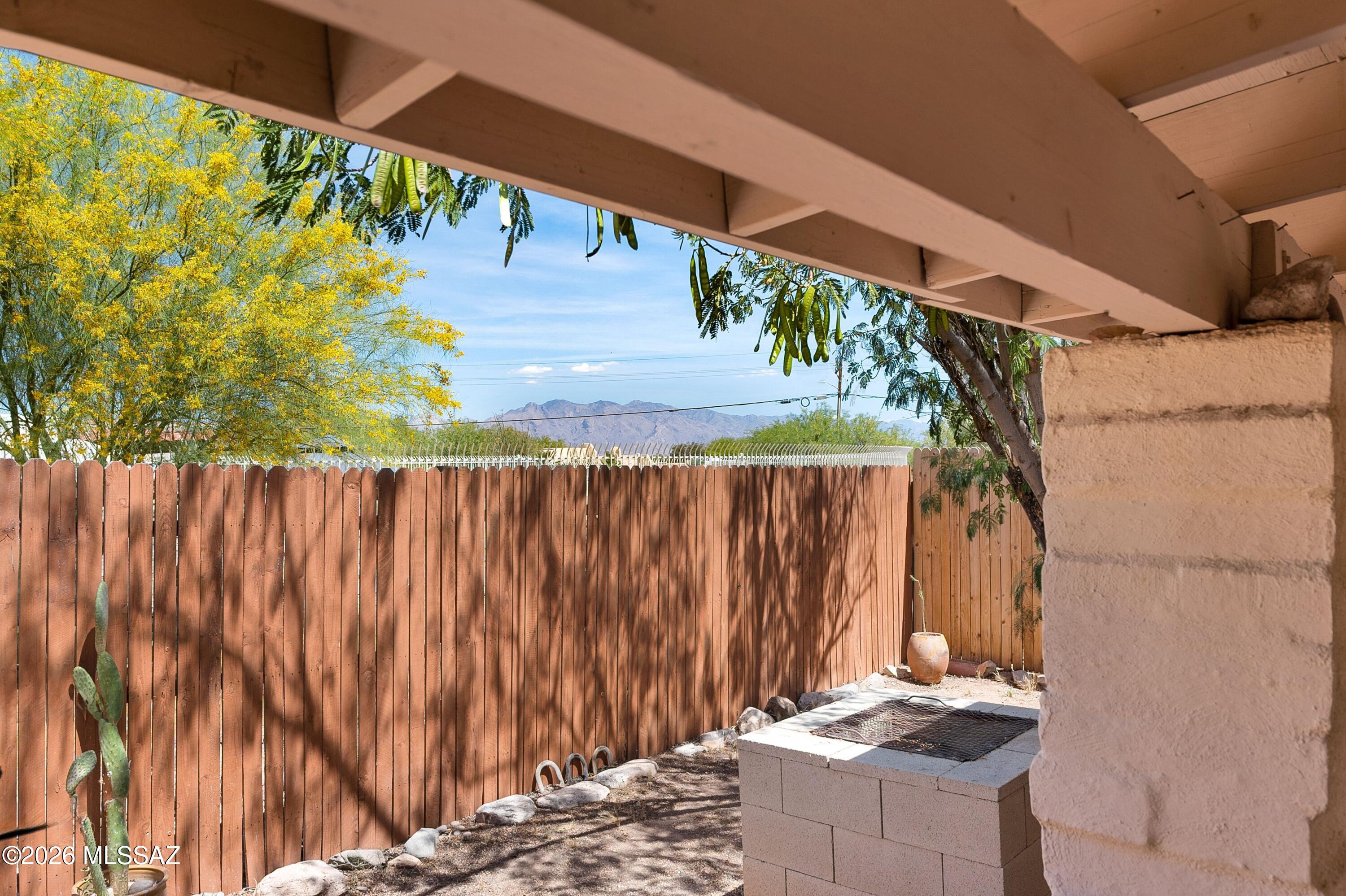 Ladera Brisas Townhouses (1-106) - Residential