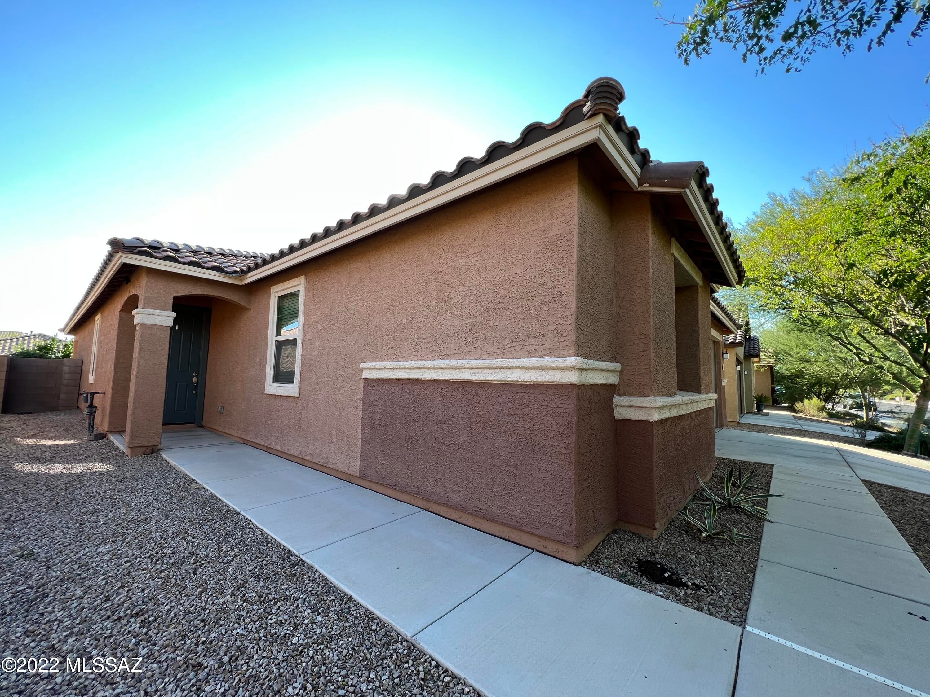 Gladden Farms BLK 13-15 - Residential Lease