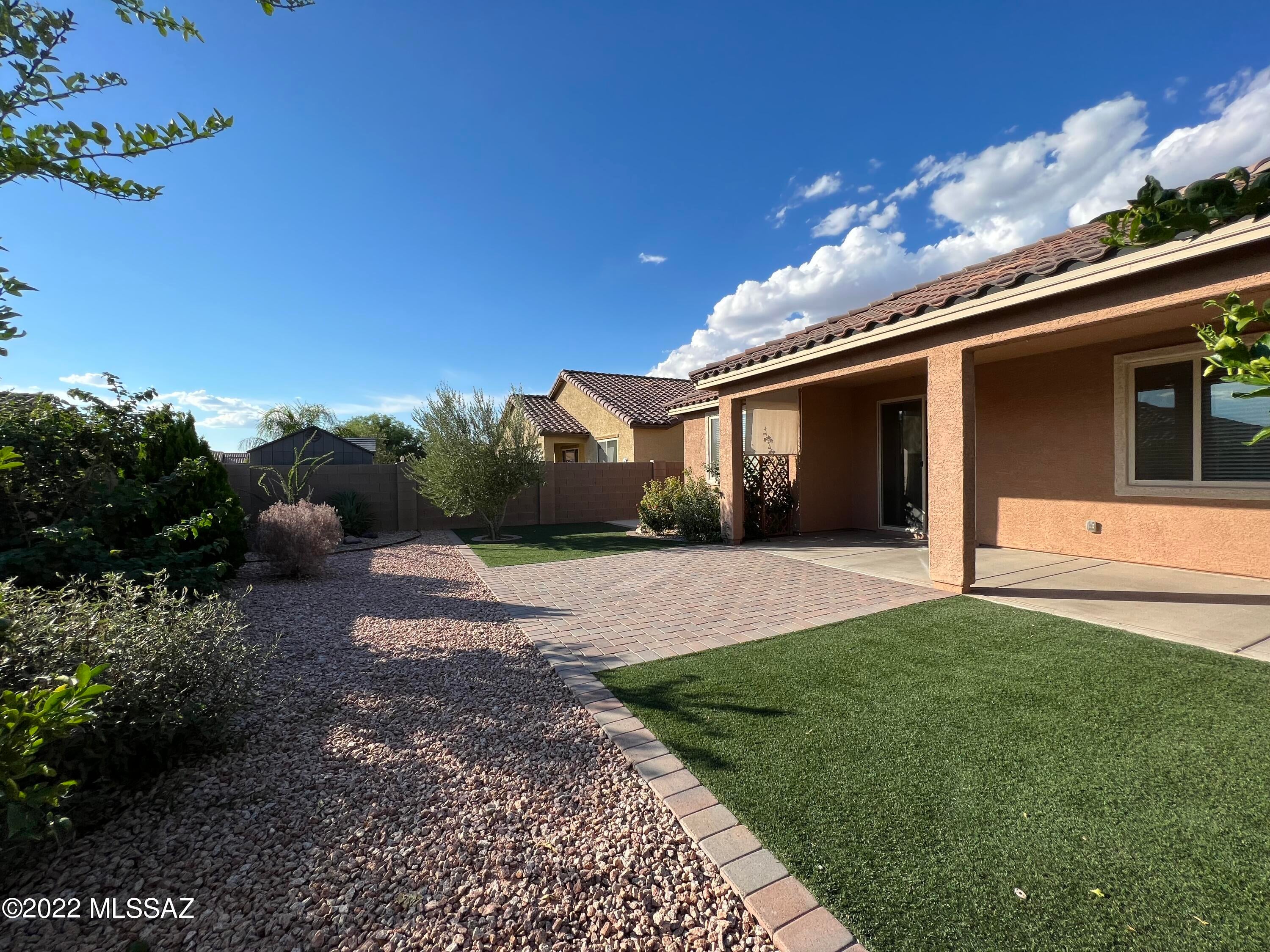 Gladden Farms BLK 13-15 - Residential Lease