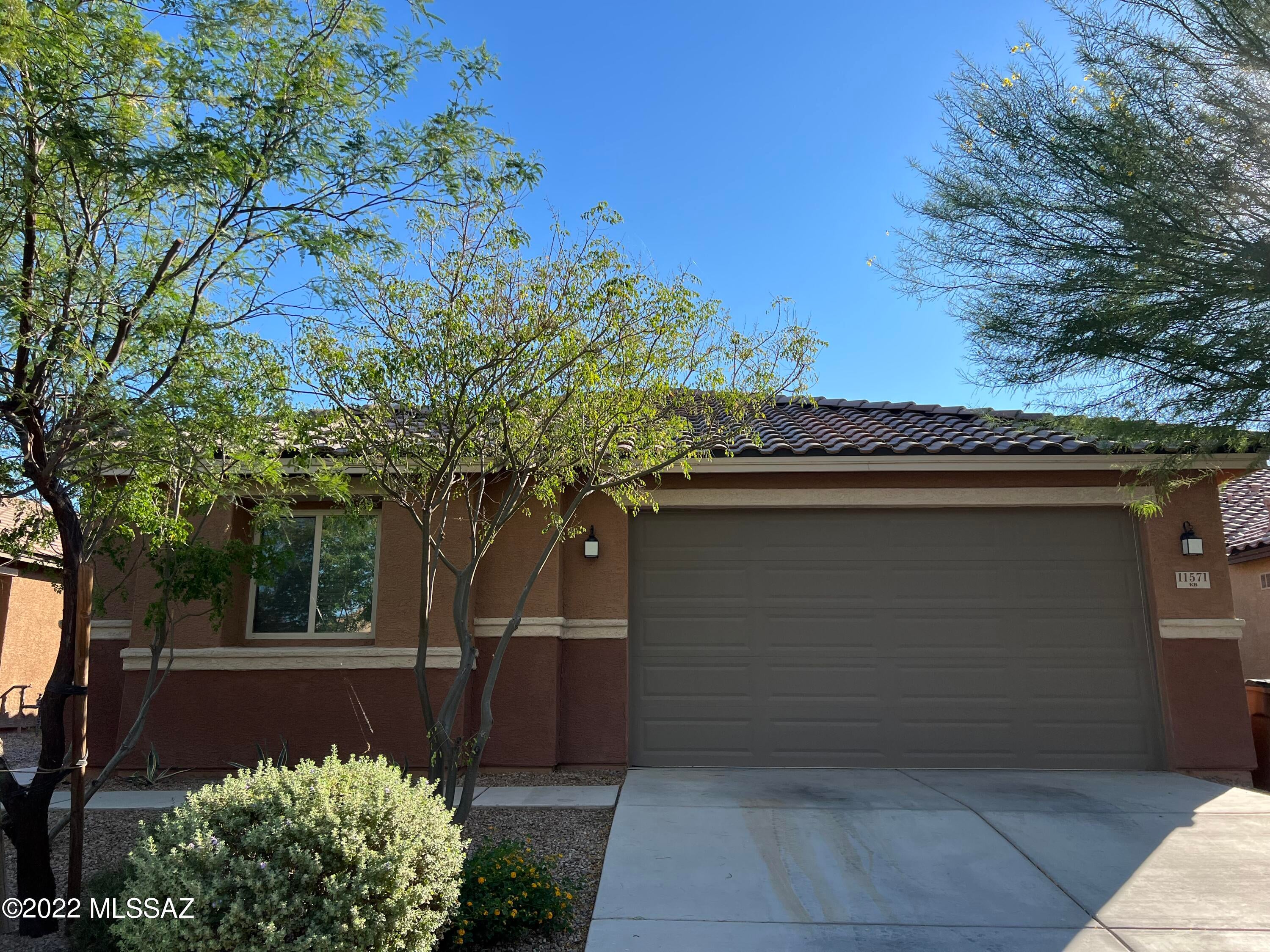 Gladden Farms BLK 13-15 - Residential Lease