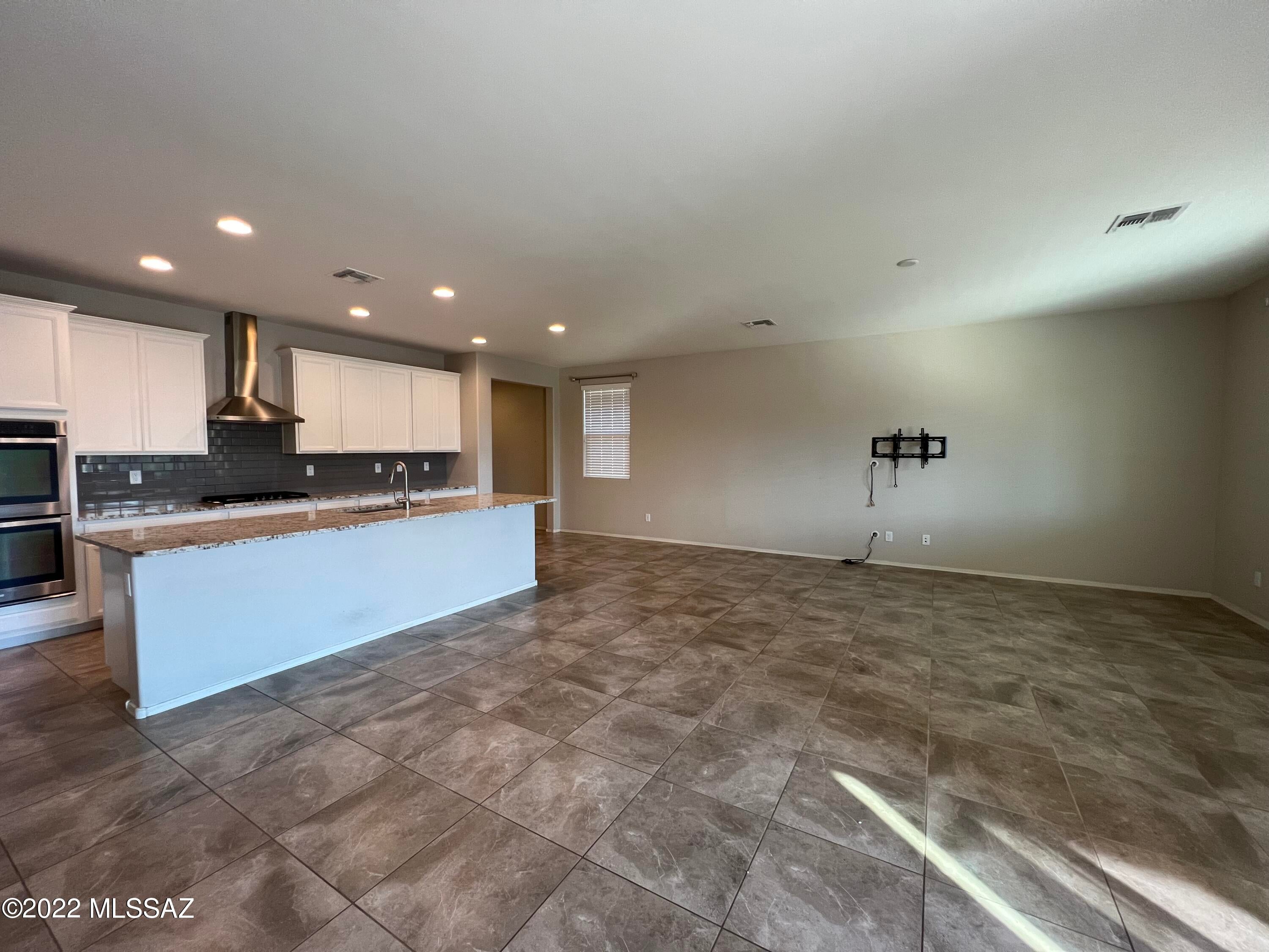 Gladden Farms BLK 13-15 - Residential Lease