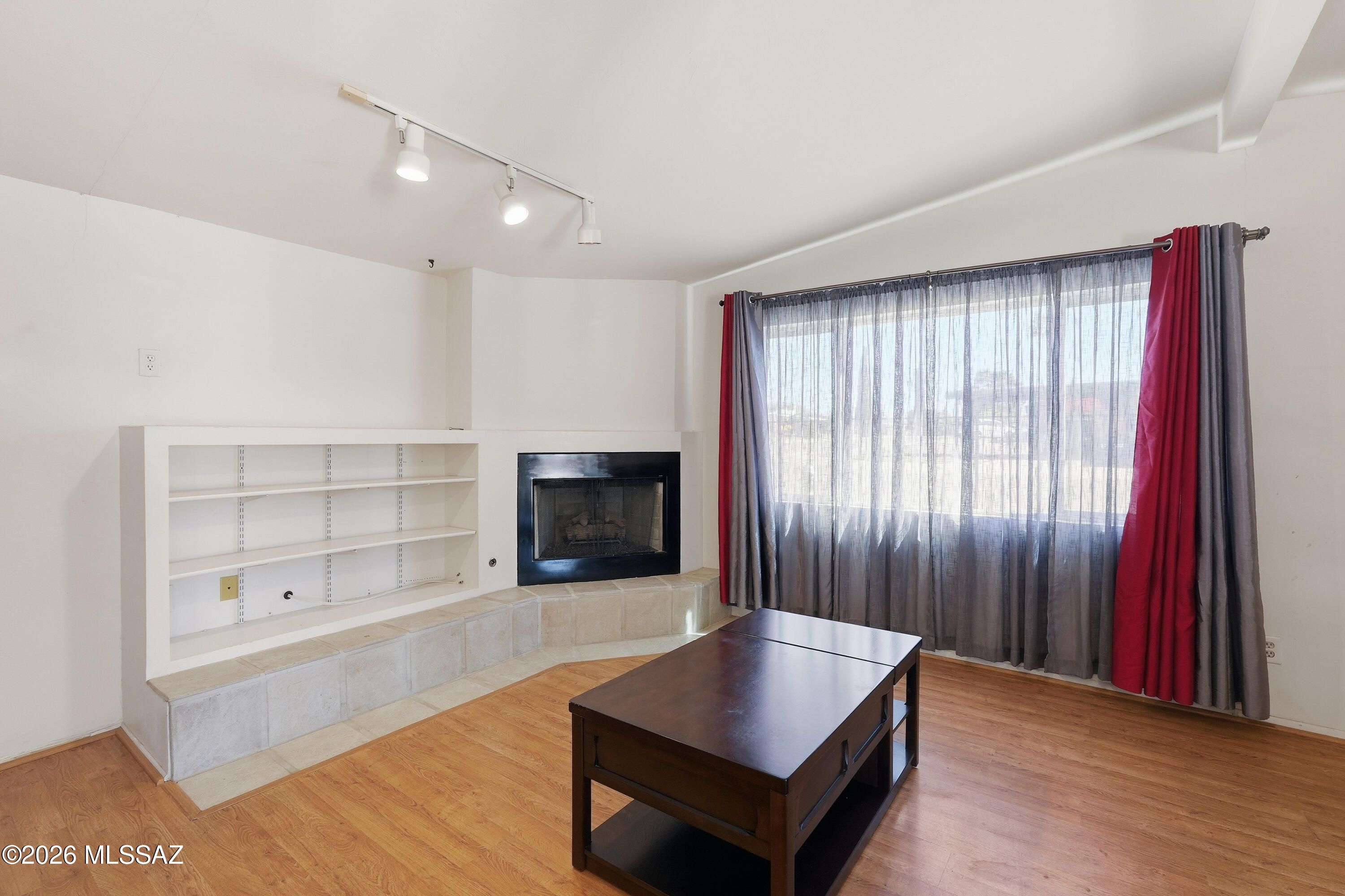 Longview Estates (194-470) - Residential